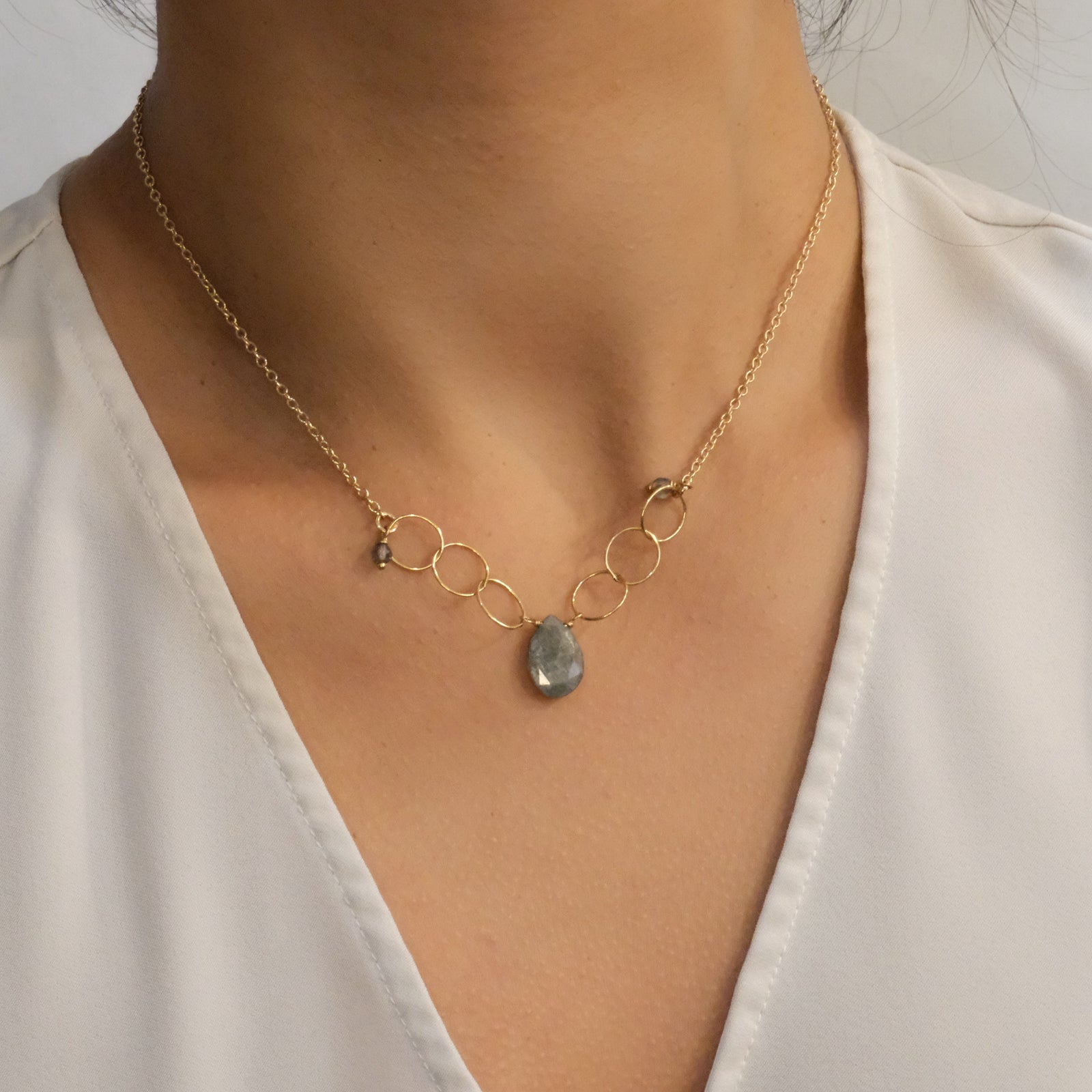 Aina necklace