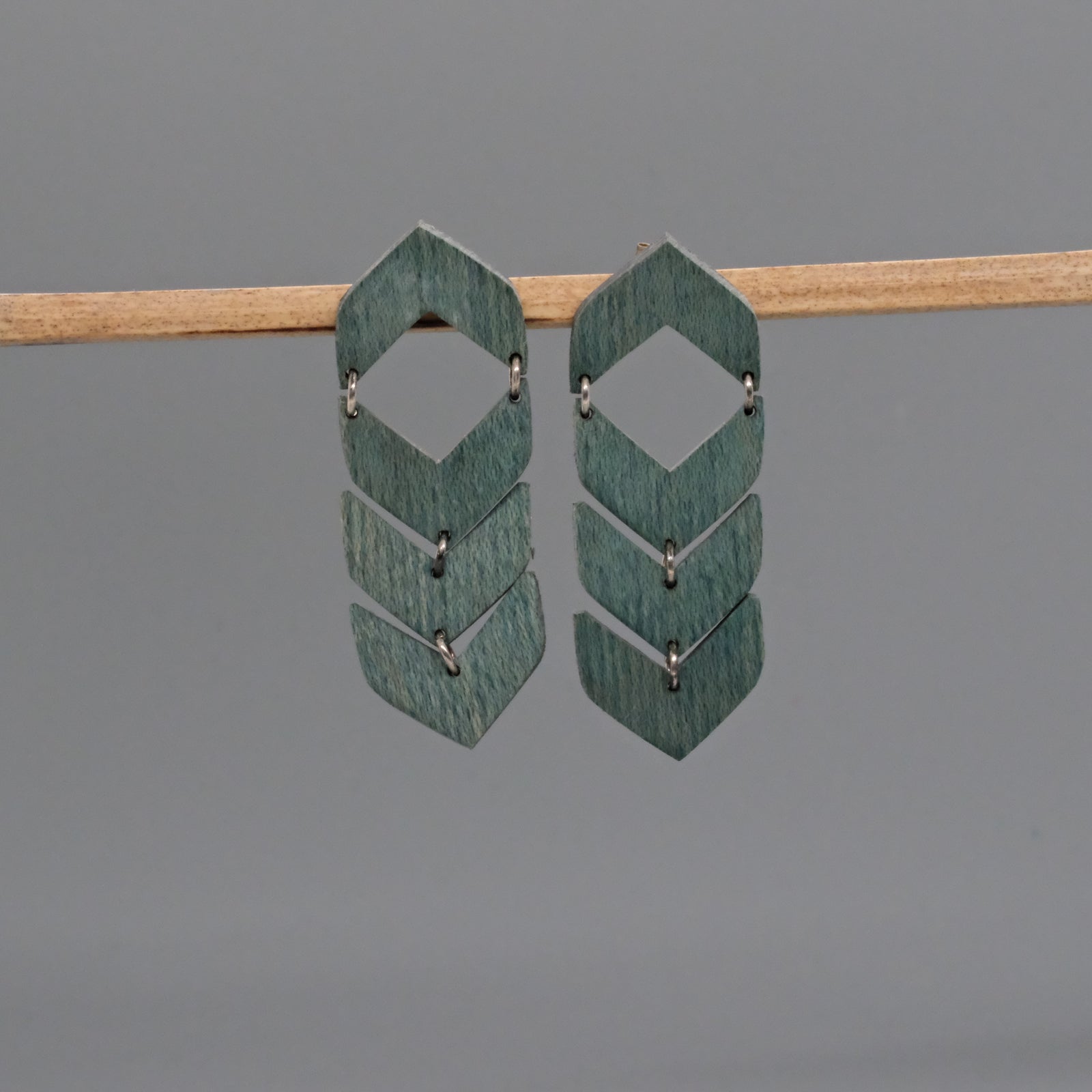 neva earrings