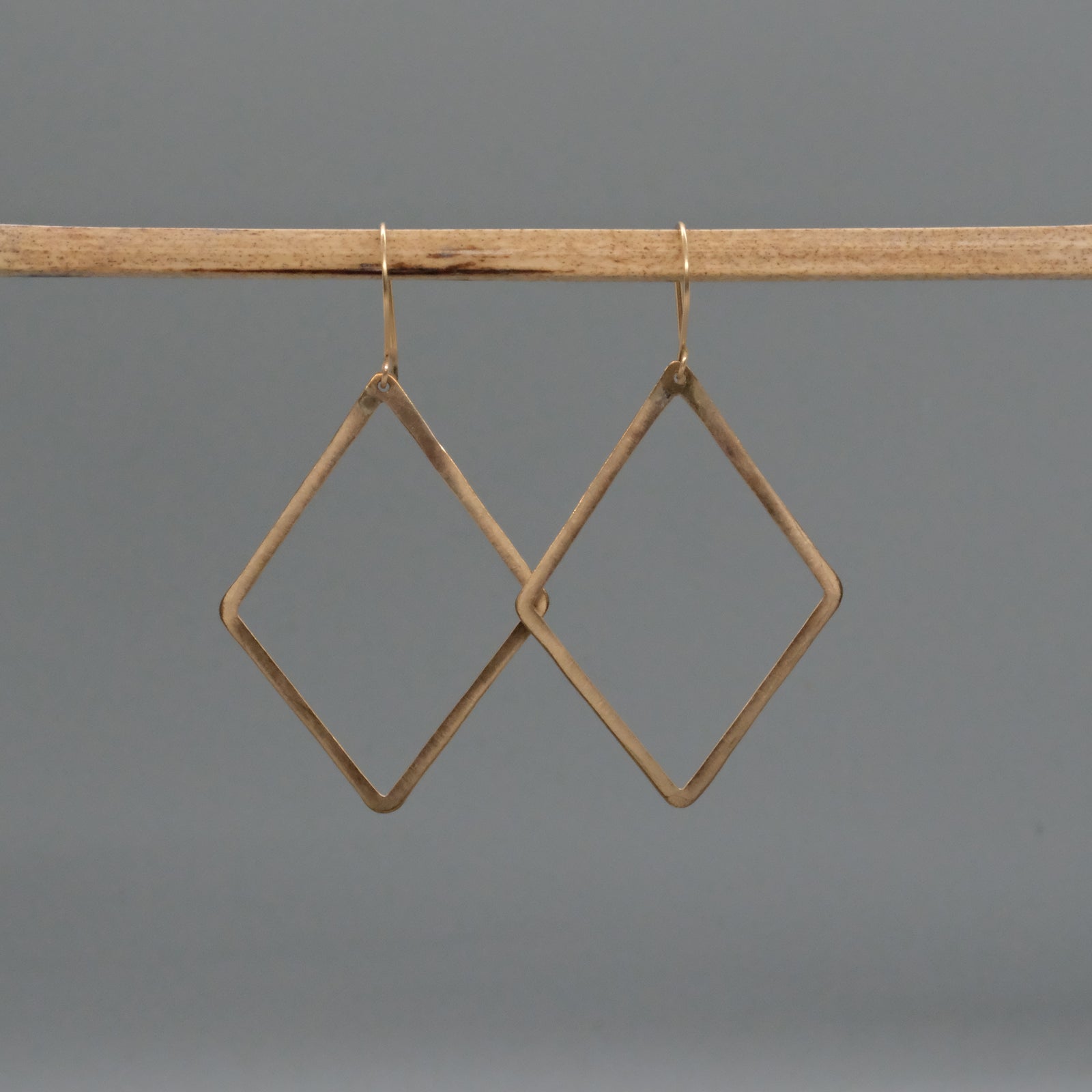 DIAMOND SHAPED EARRINGS