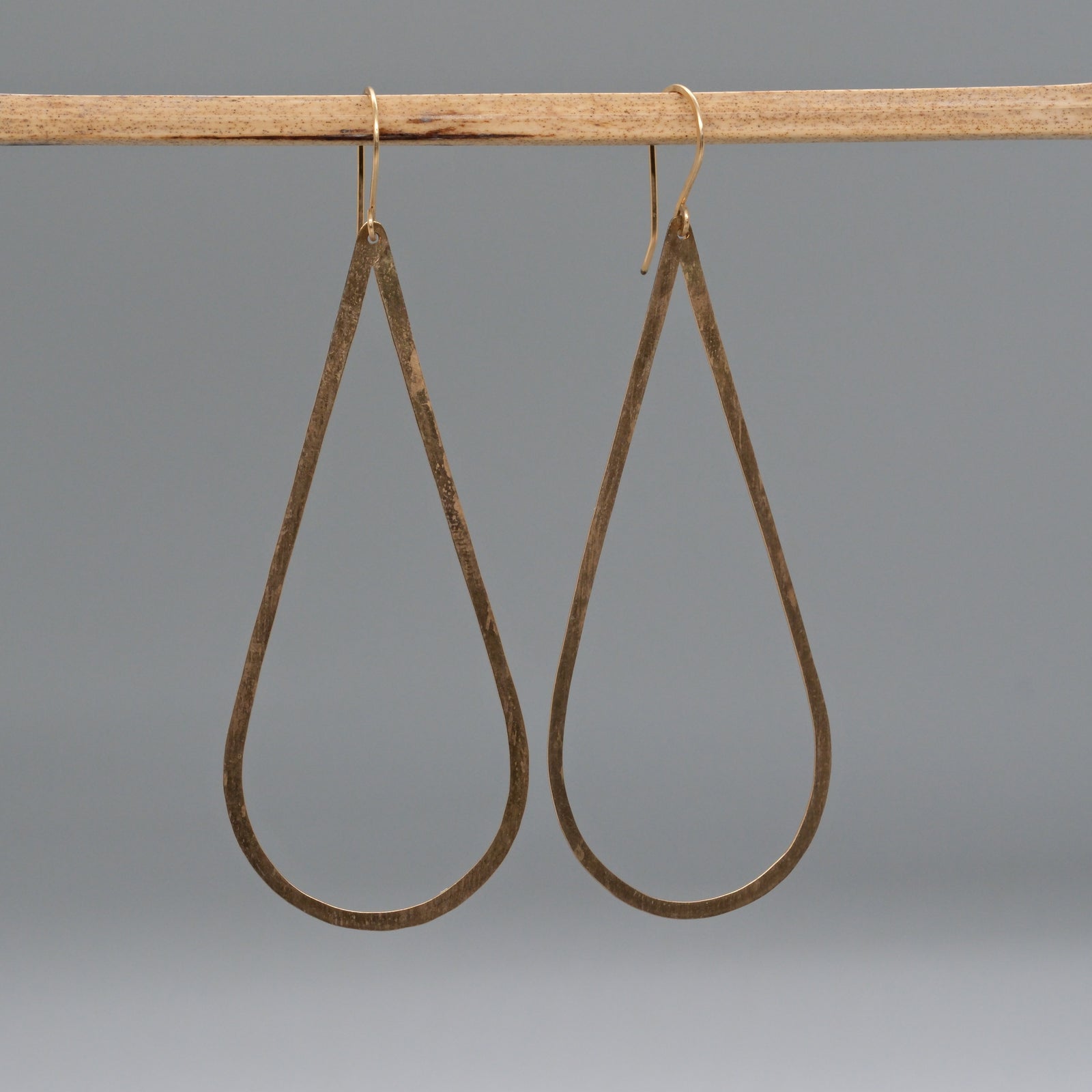 TEARDROP EARRINGS