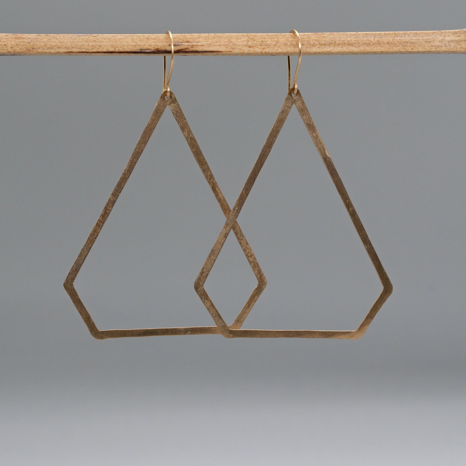 DIAMOND SHAPED EARRINGS