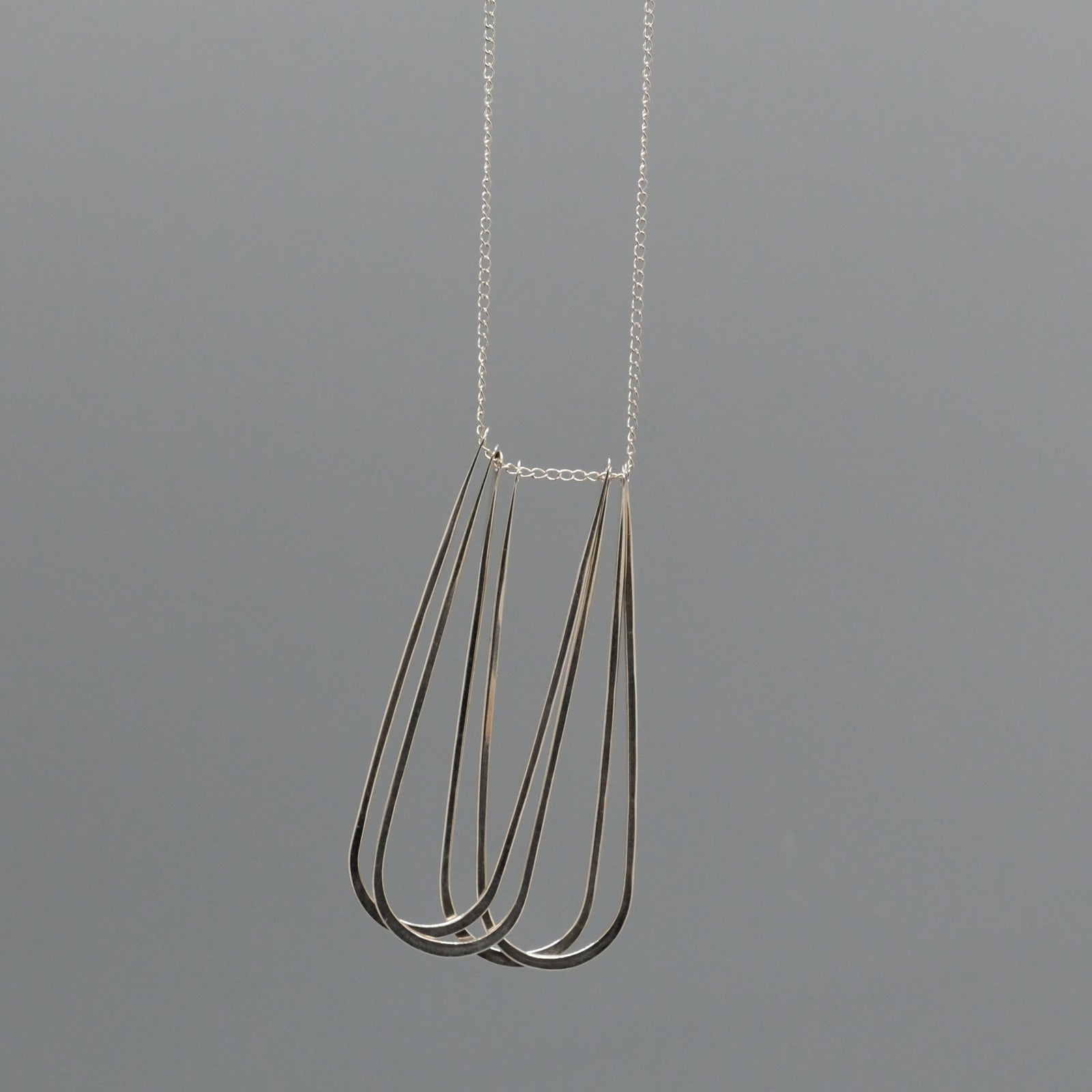 LOOP CASCADE NECKLACE