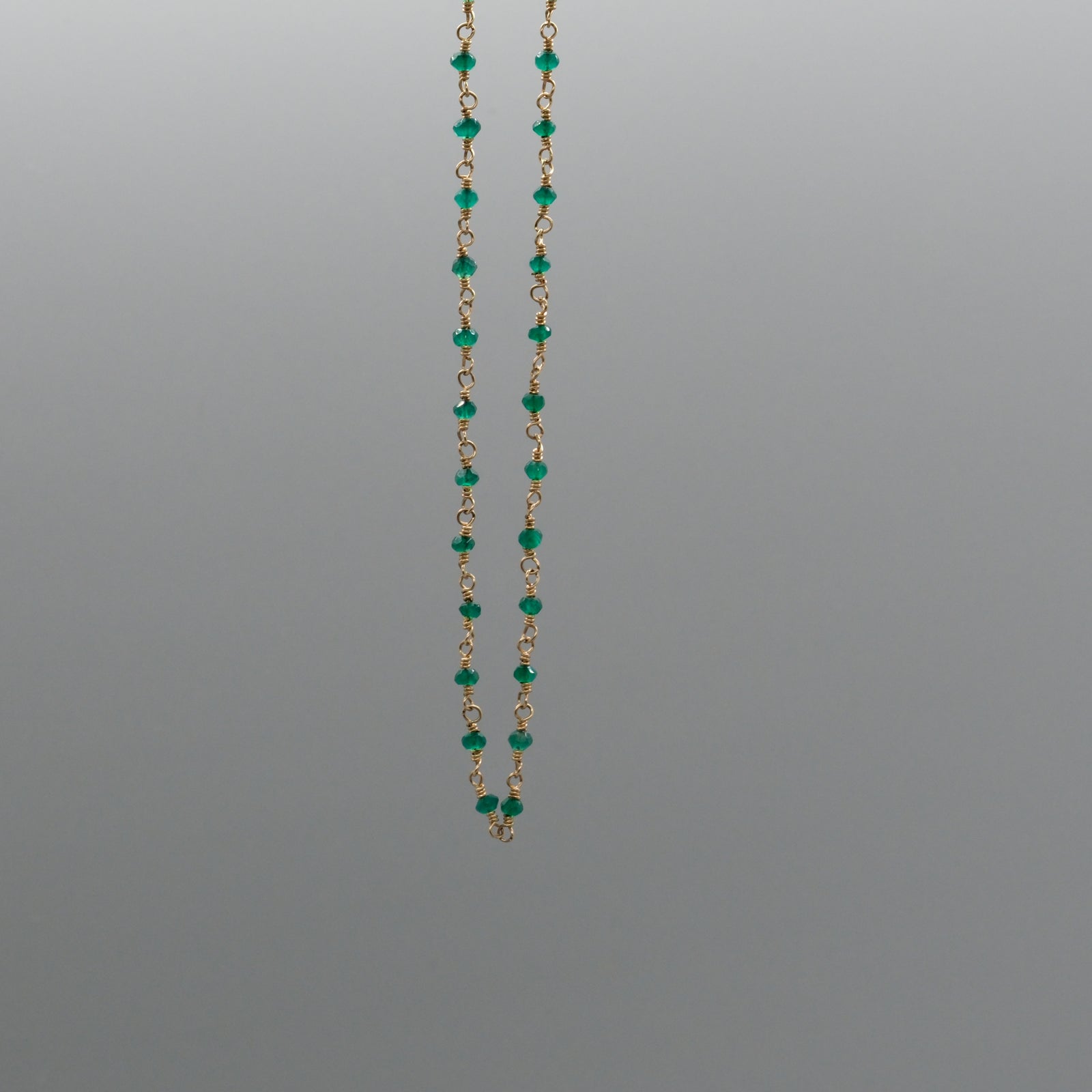 AMIRA CHOKER NECKLACE