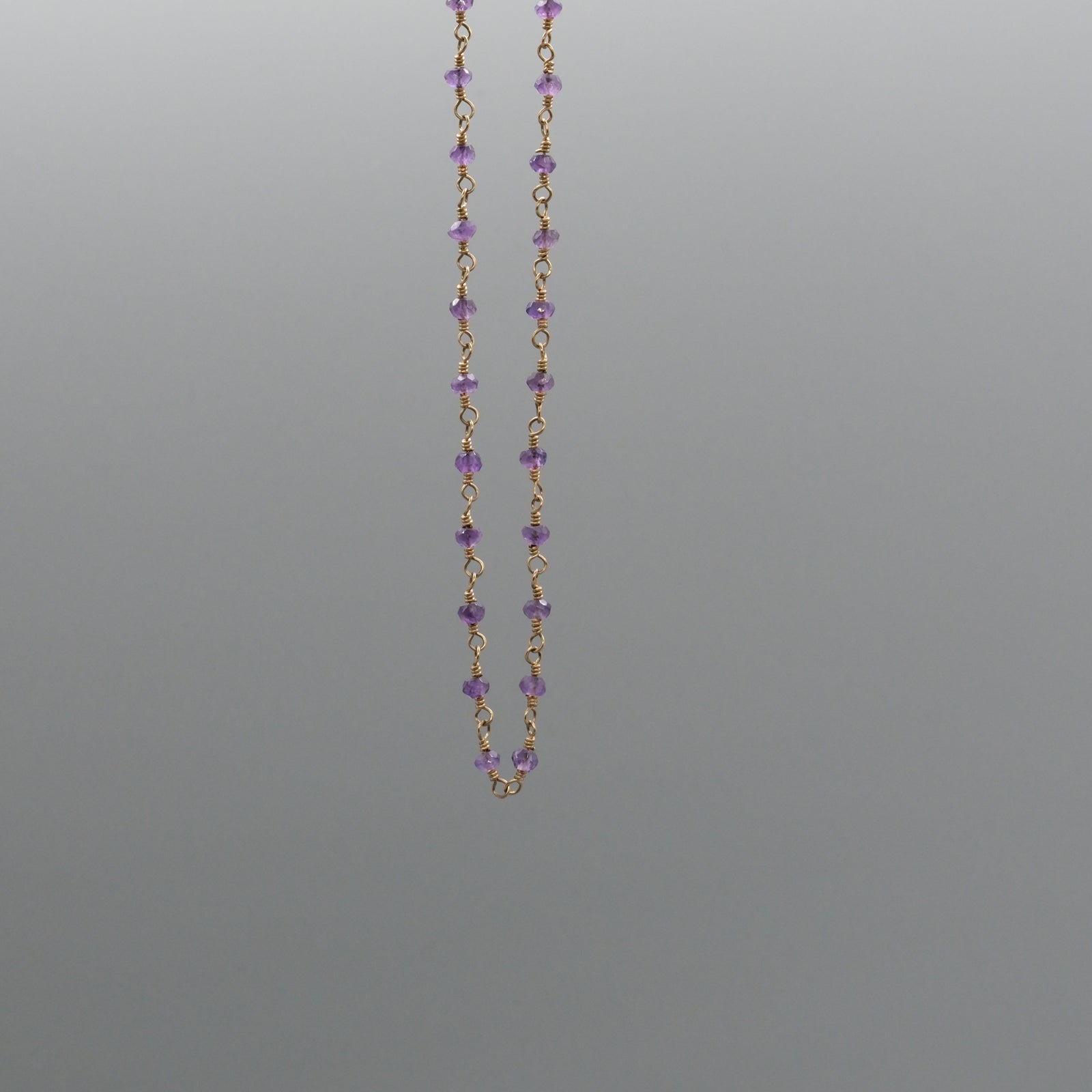 AMIRA CHOKER NECKLACE