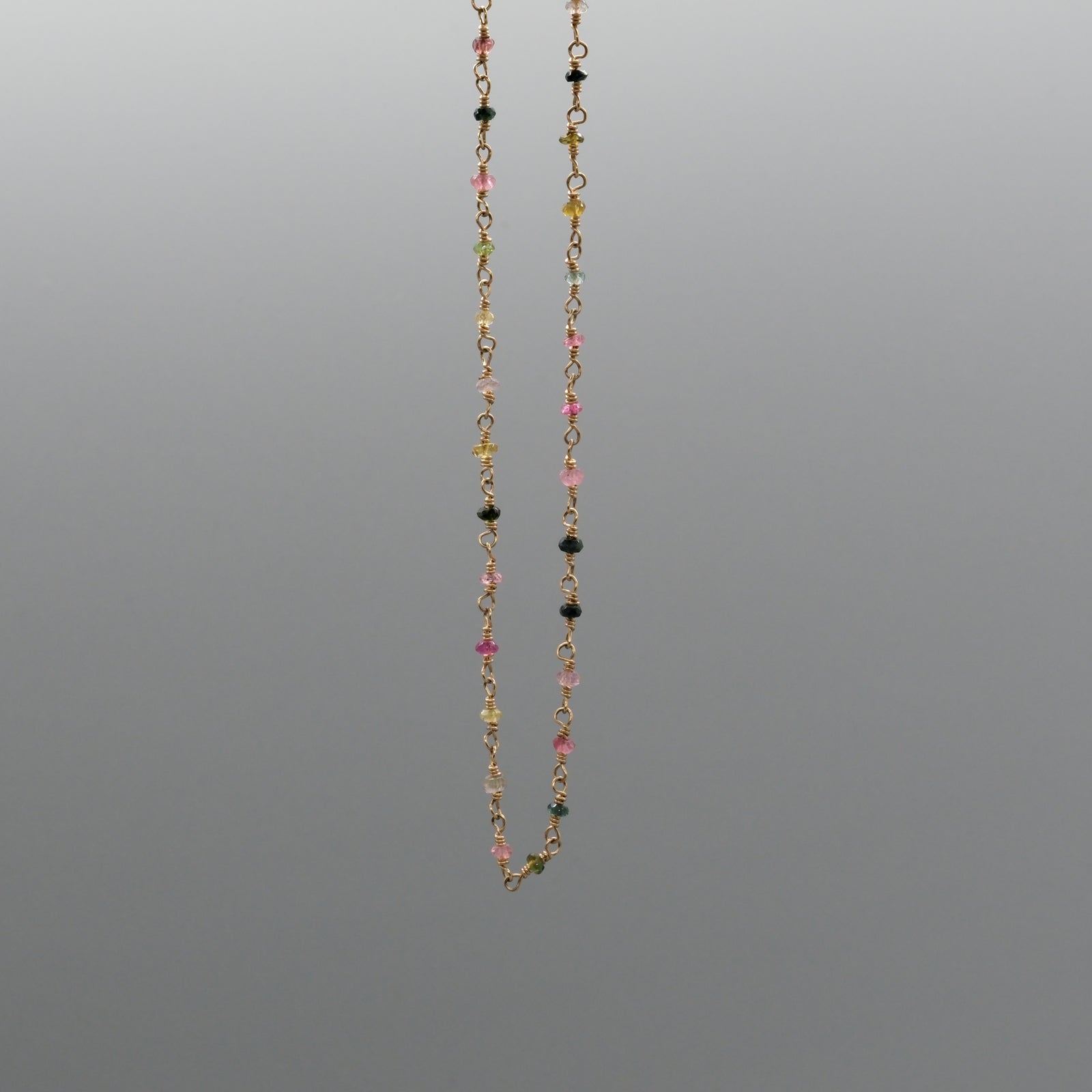 AMIRA CHOKER NECKLACE