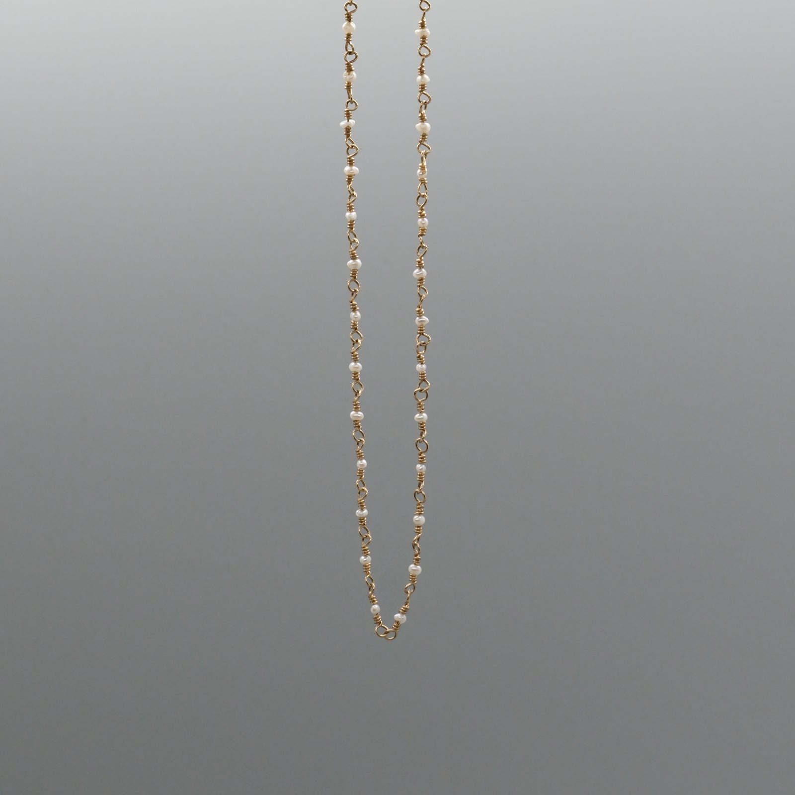 AMIRA CHOKER NECKLACE