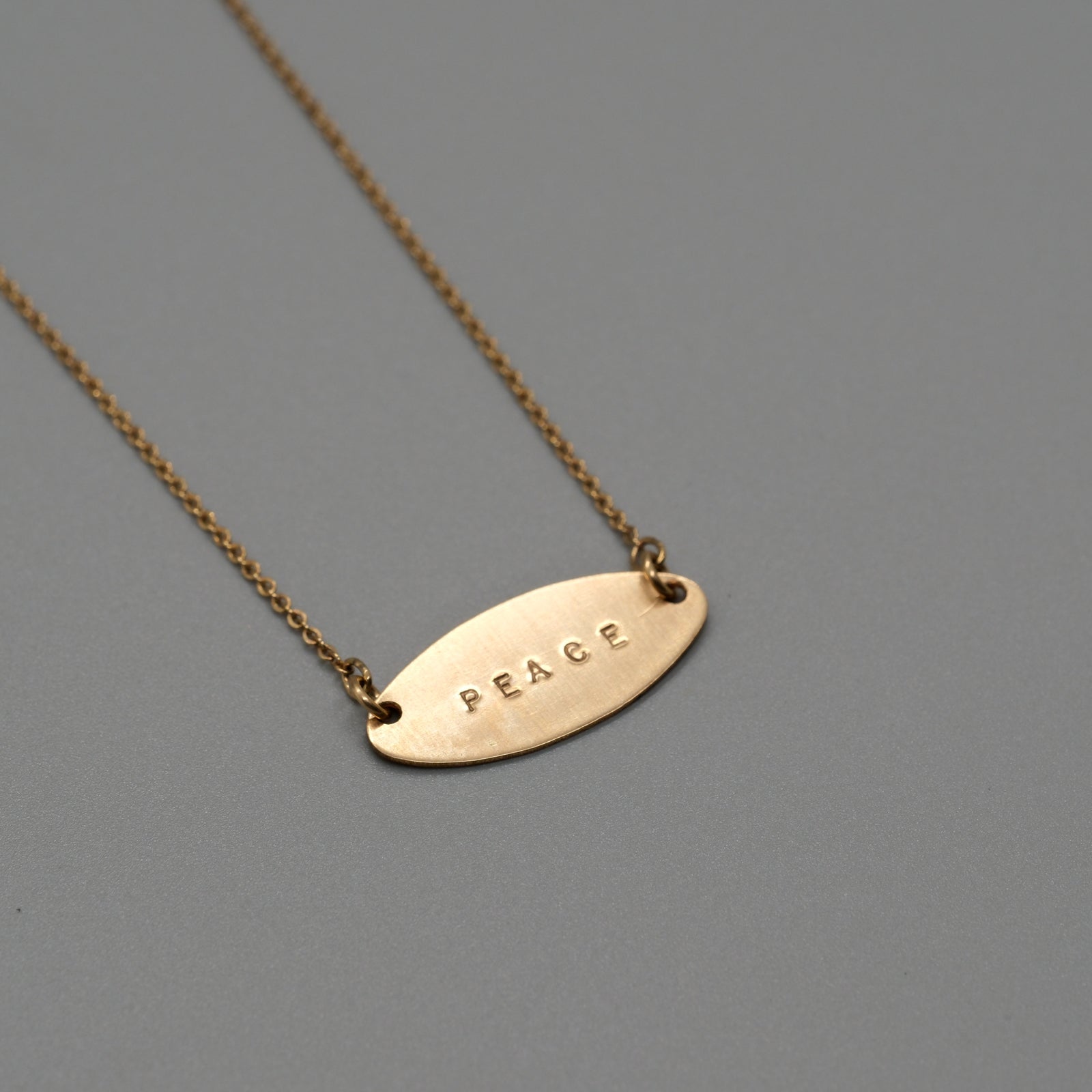 Oval bar necklace