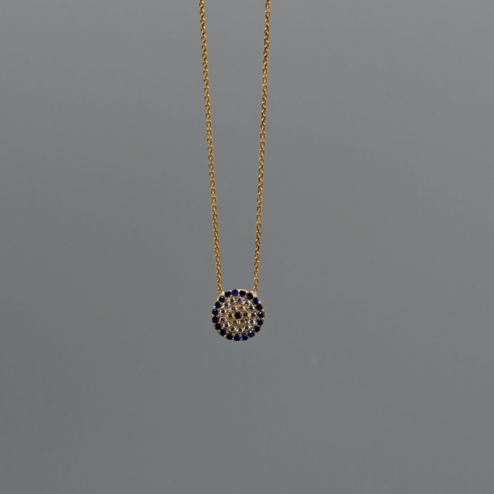 Round eye necklace