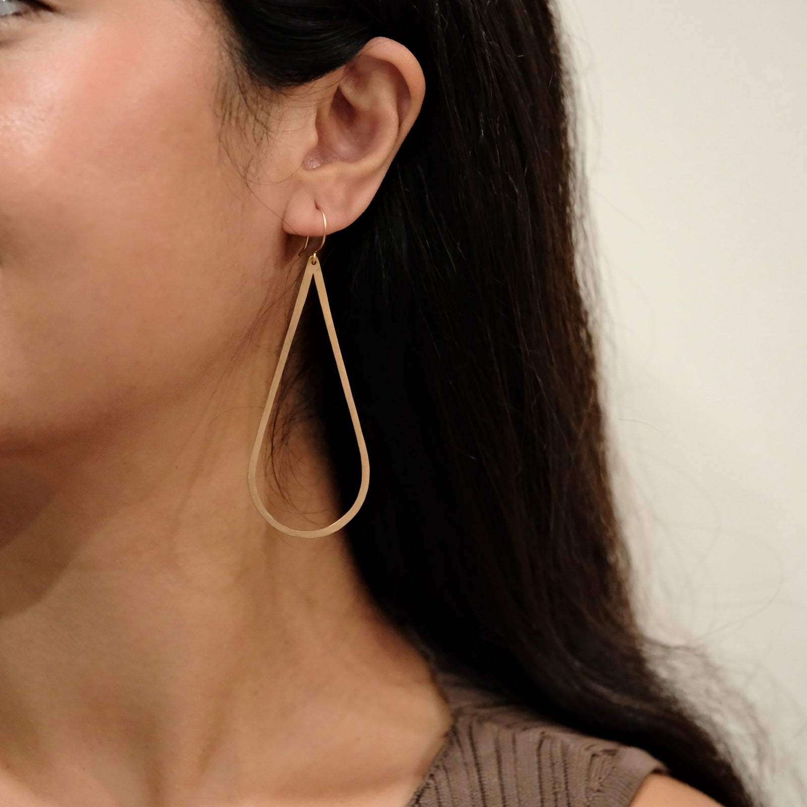 TEARDROP EARRINGS