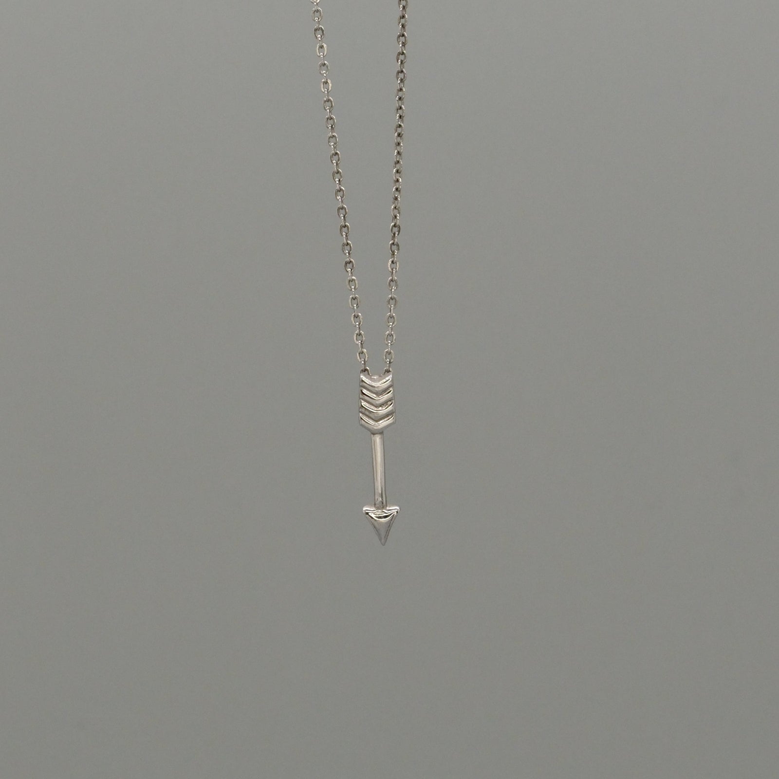 mini plain arrow necklace