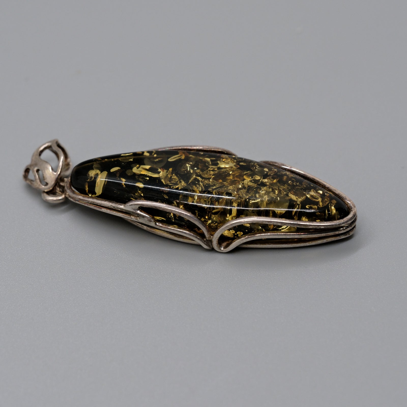 Midnight Honey Amber Pendant