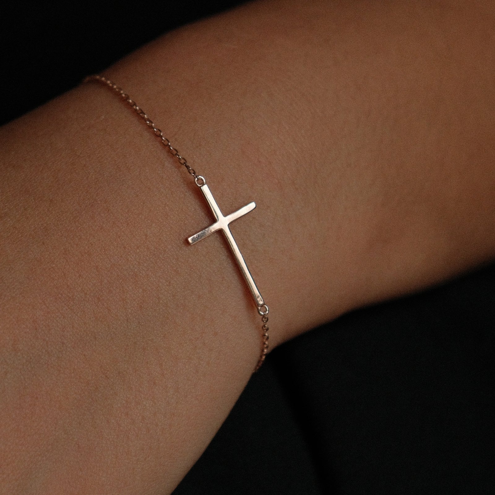 cross bracelet