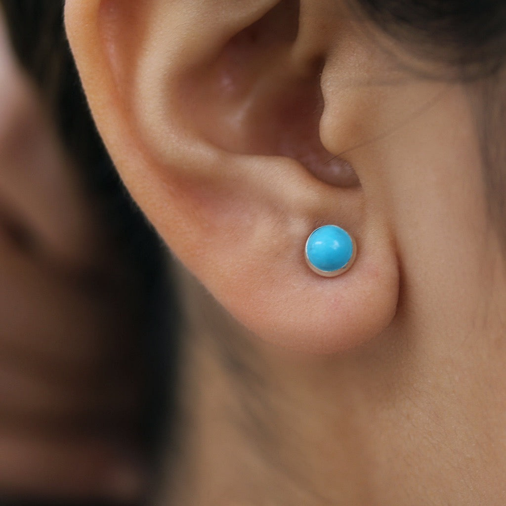 Small Turquoise stud earring