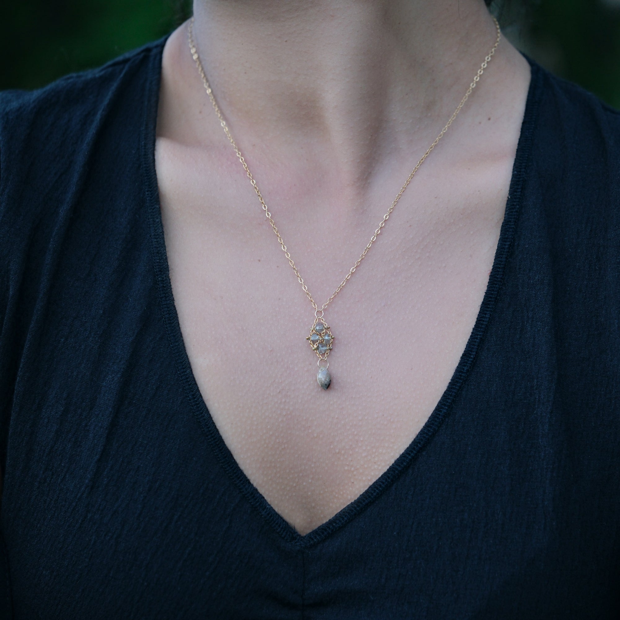 amira necklace