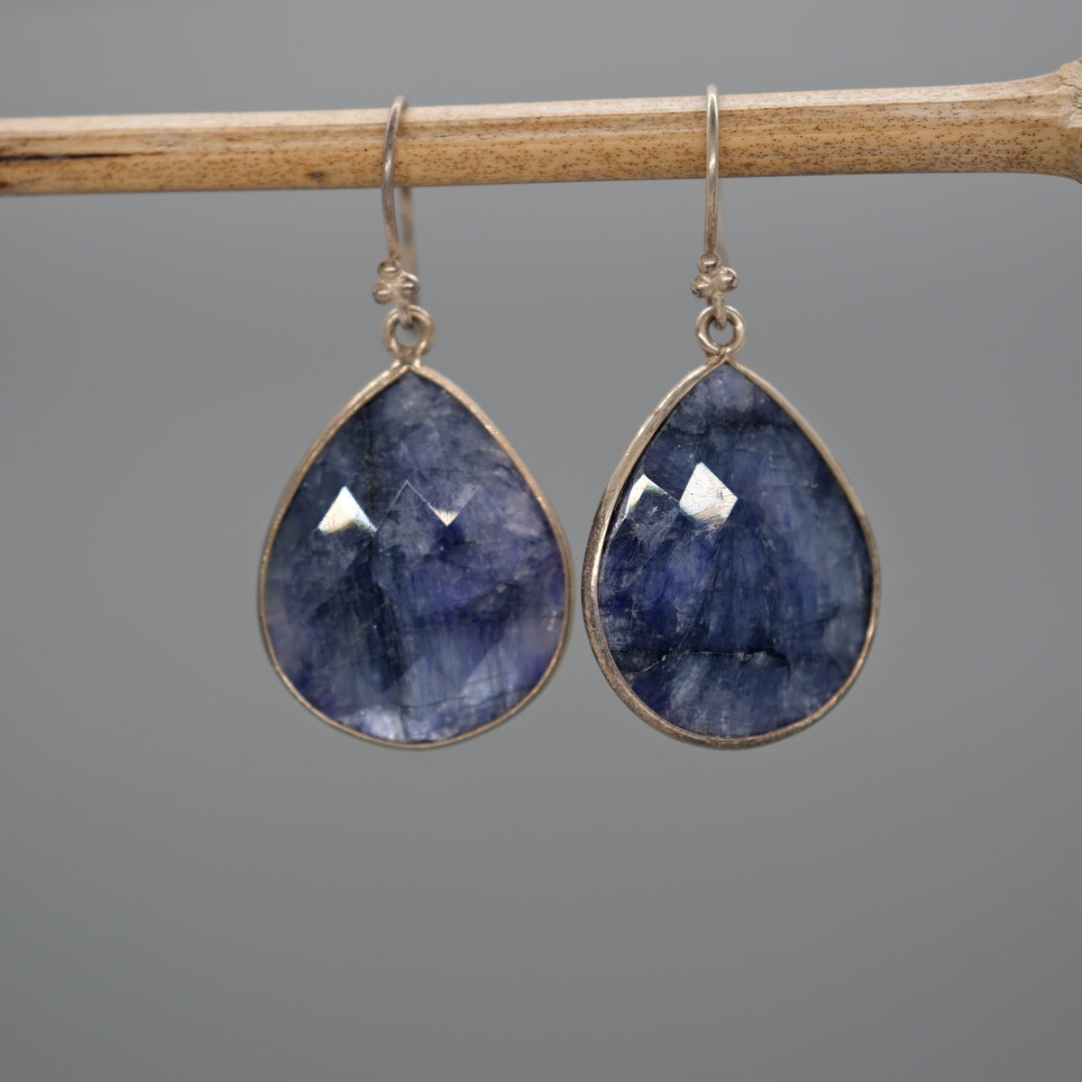 Teardrop earrings