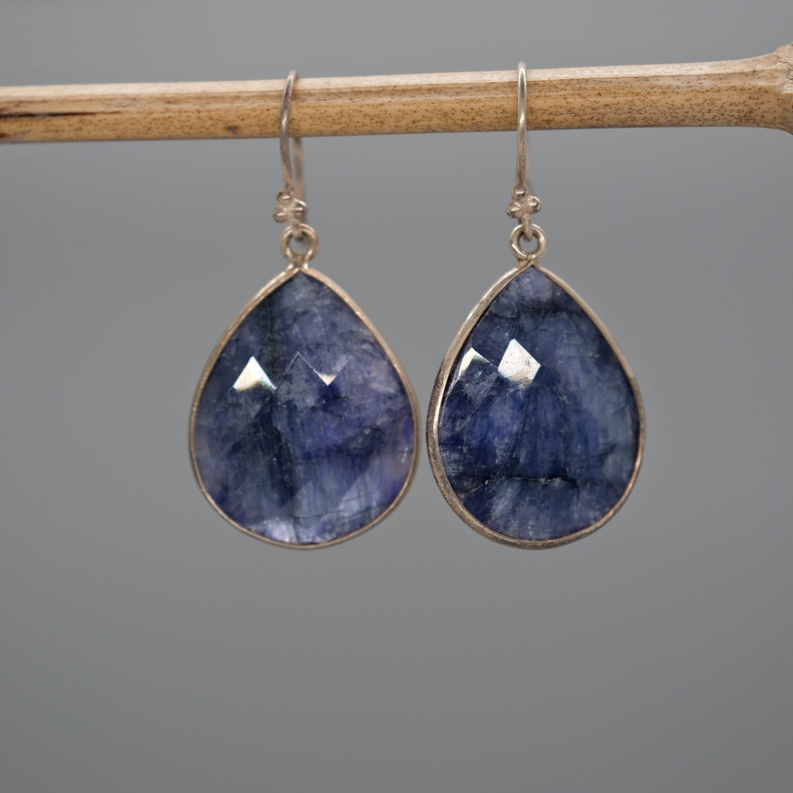 Teardrop earrings