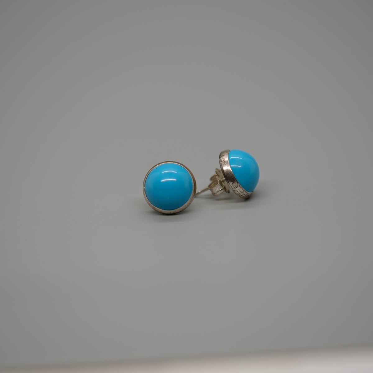 Small Turquoise stud earring