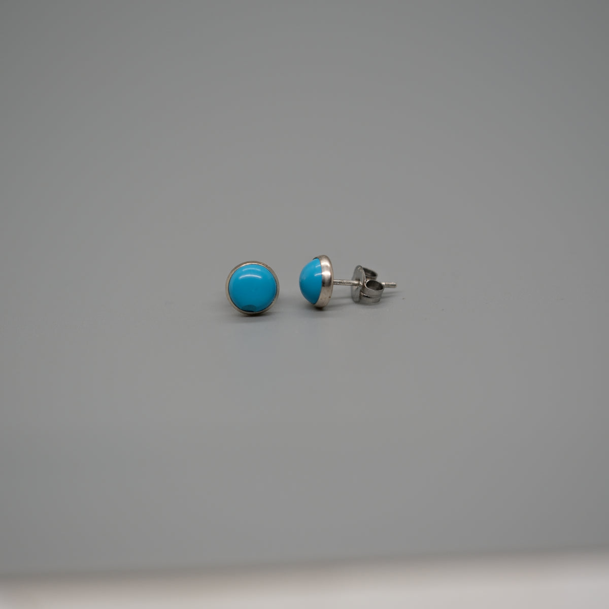 Small Turquoise stud earring