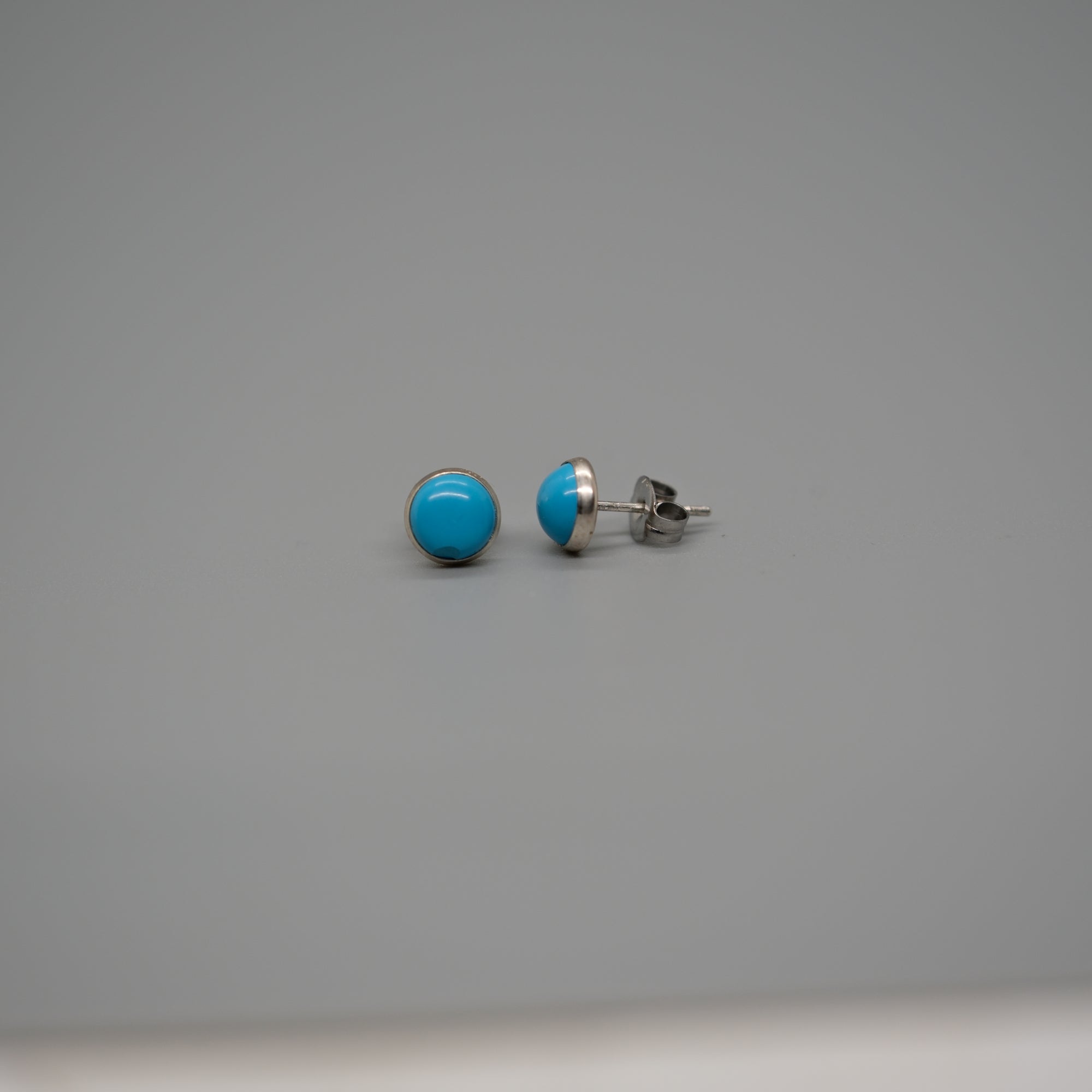 Small Turquoise stud earring