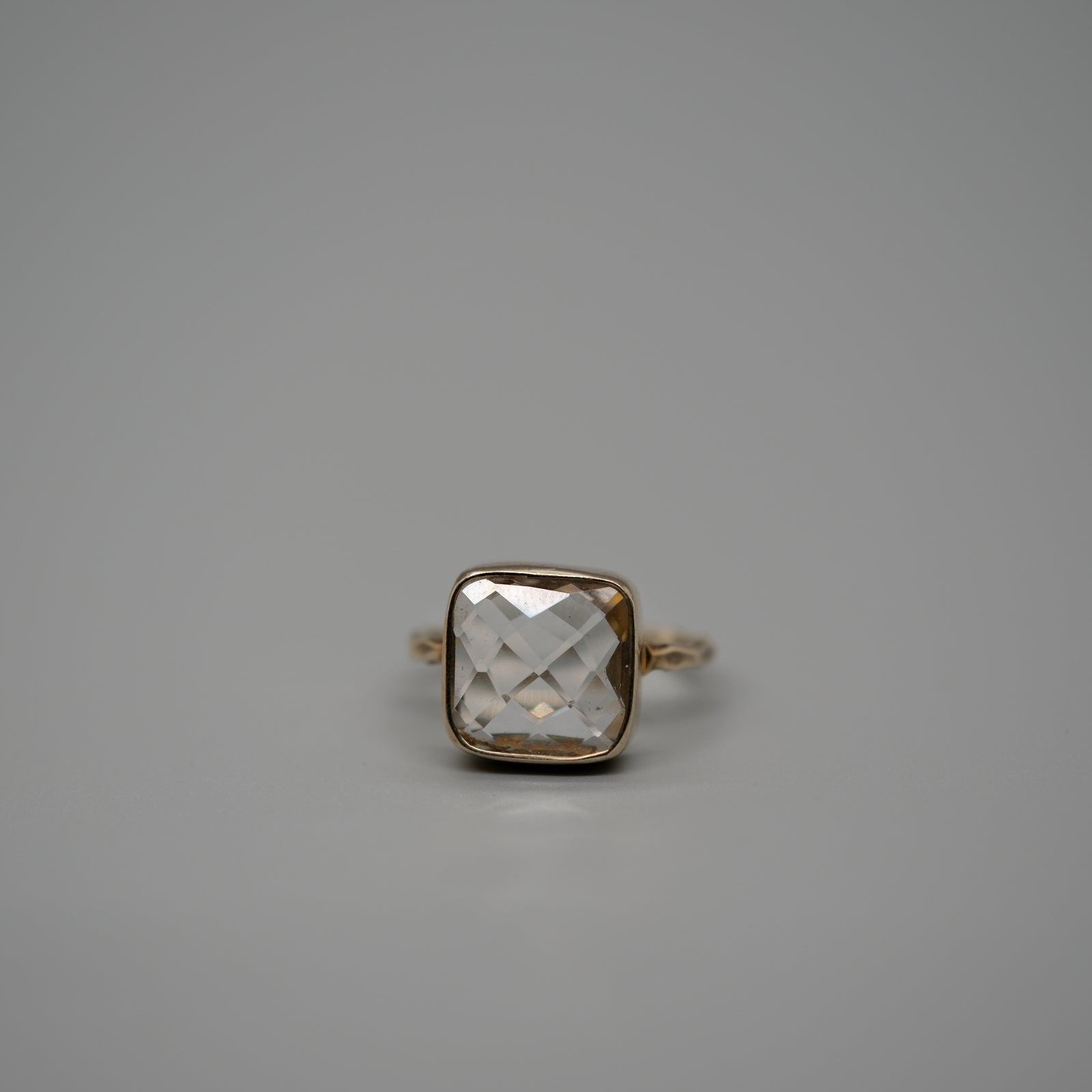 cyrstal ring