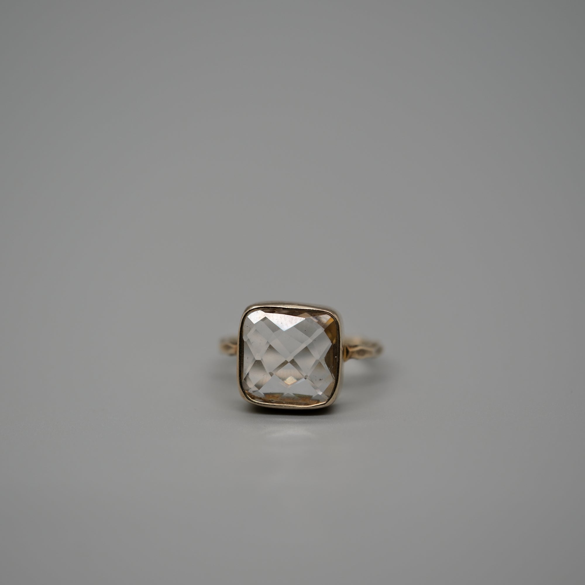 cyrstal ring