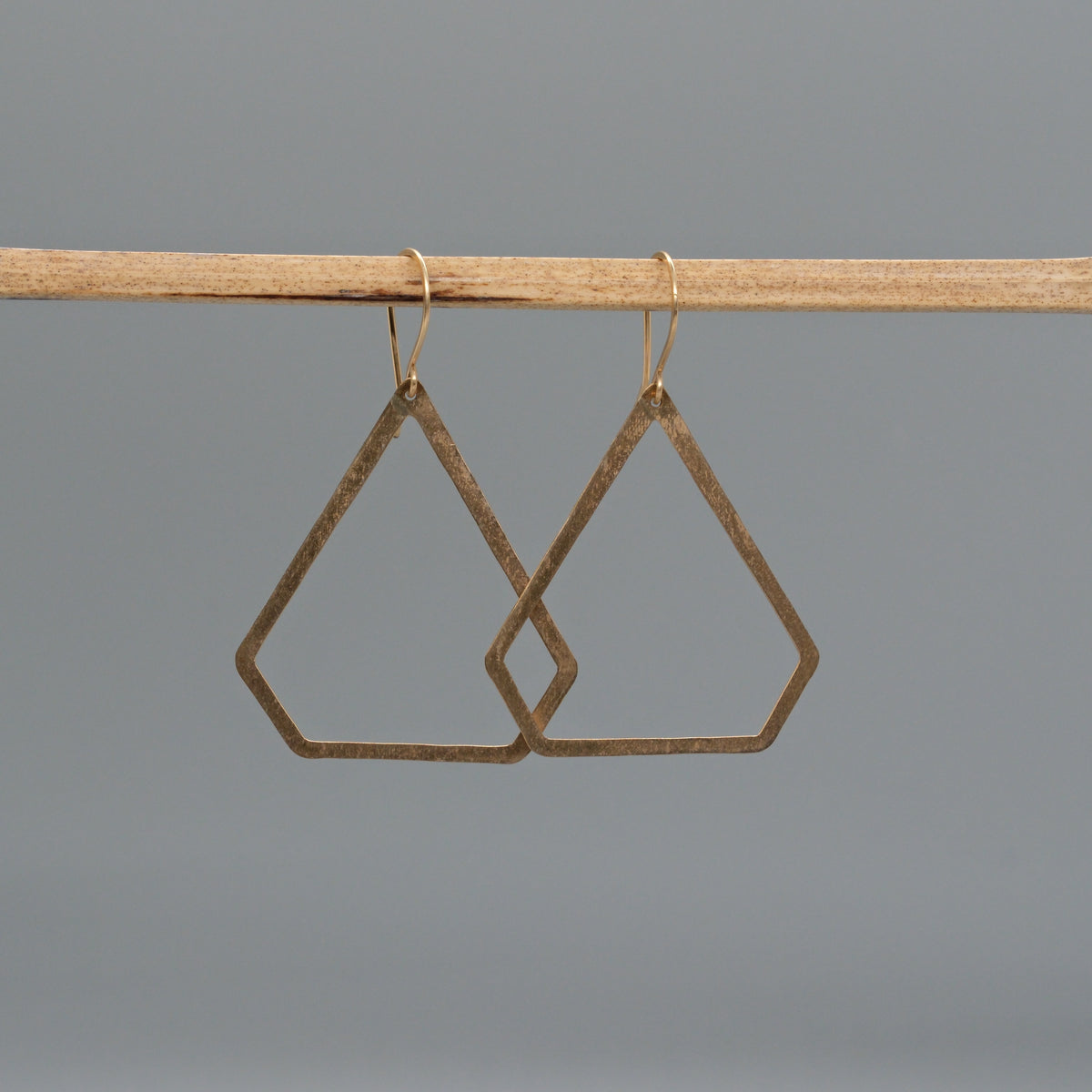 DIAMOND SHAPED EARRINGS