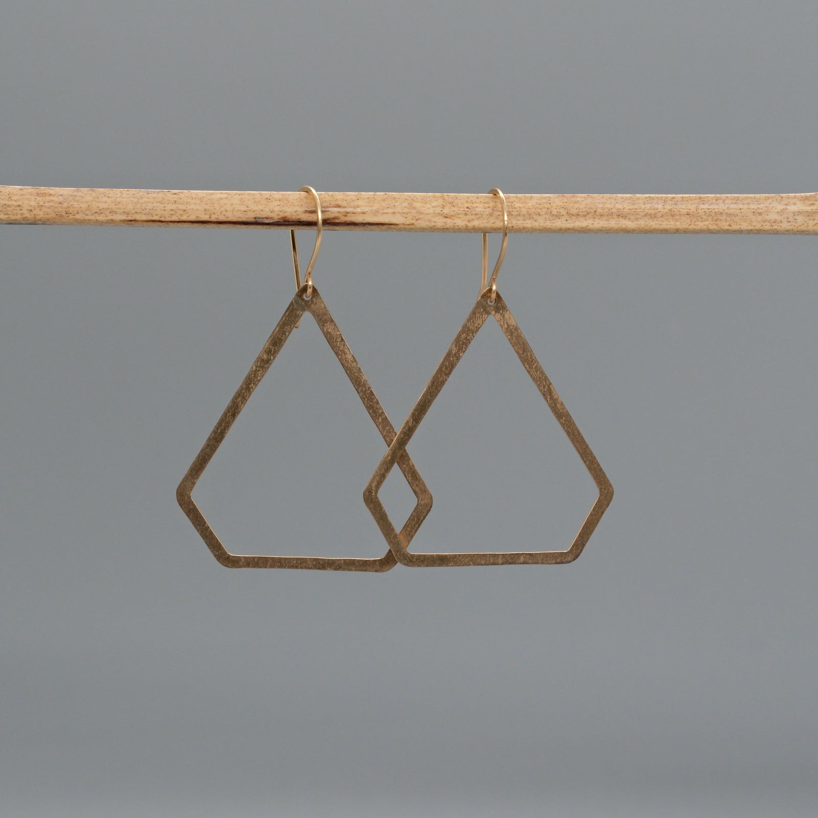 DIAMOND SHAPED EARRINGS