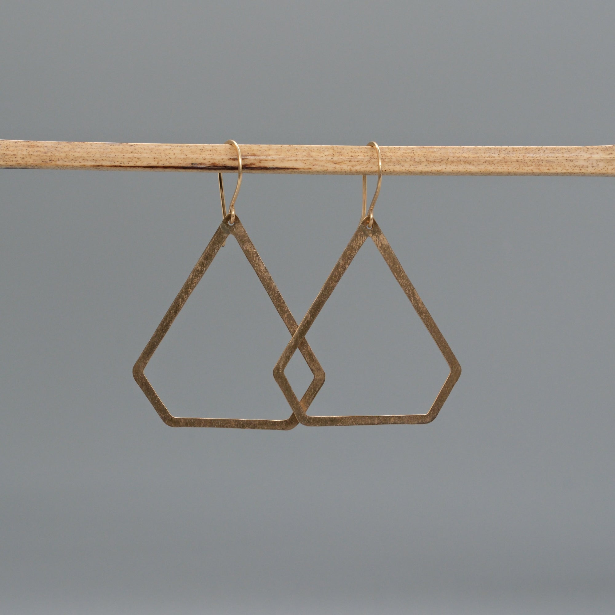 DIAMOND SHAPED EARRINGS