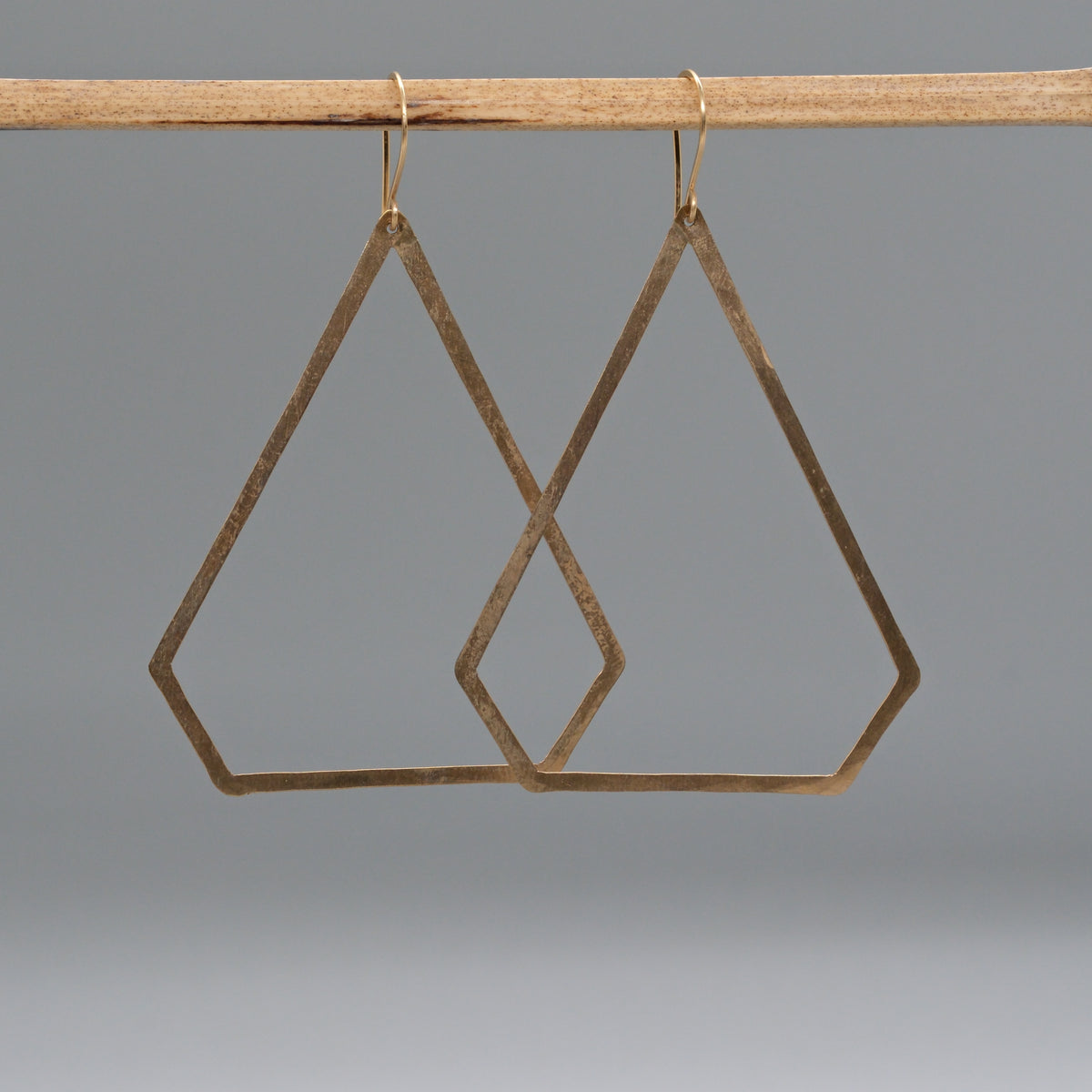 DIAMOND SHAPED EARRINGS