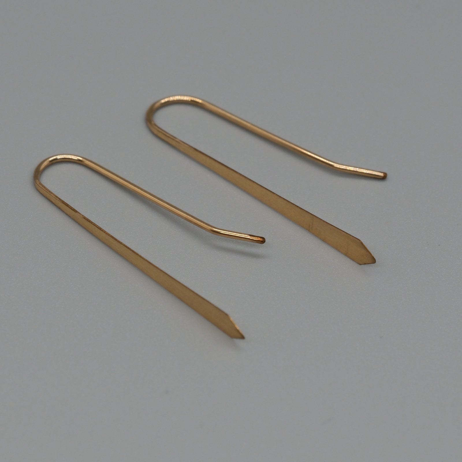 ARROW HOOP EARRINGS