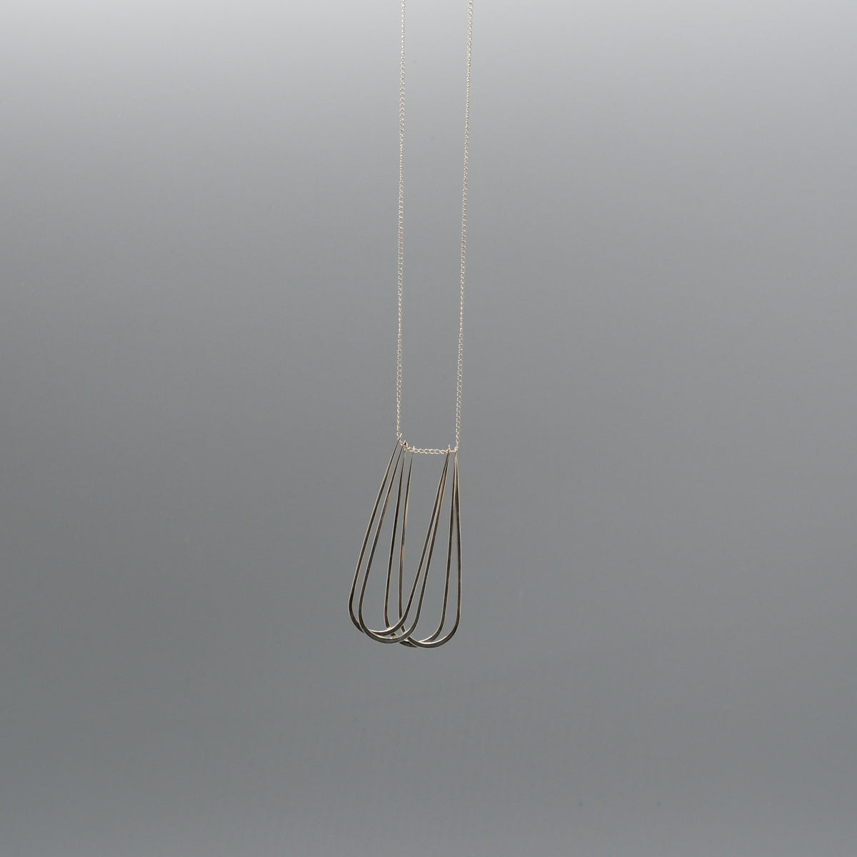 LOOP CASCADE NECKLACE