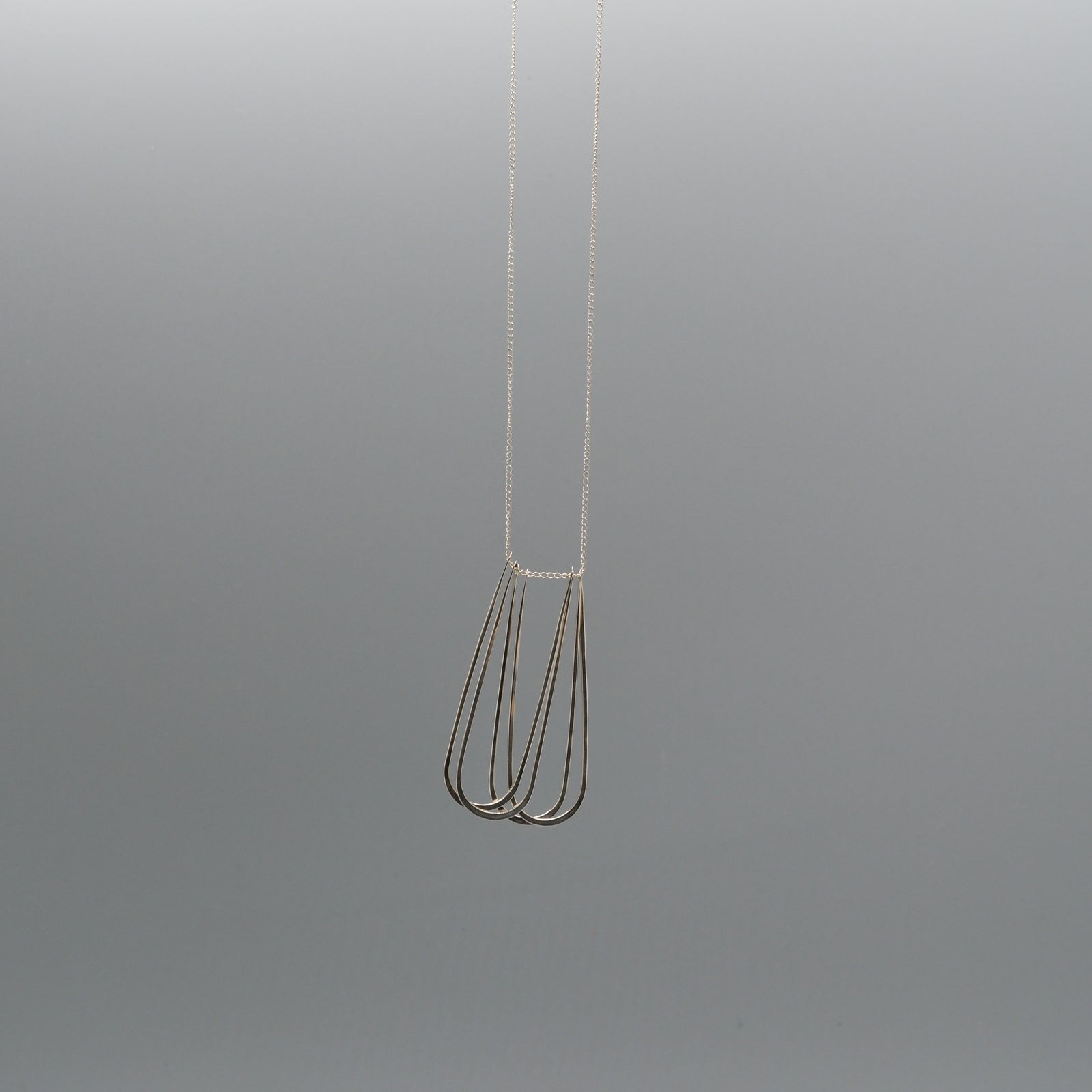 LOOP CASCADE NECKLACE