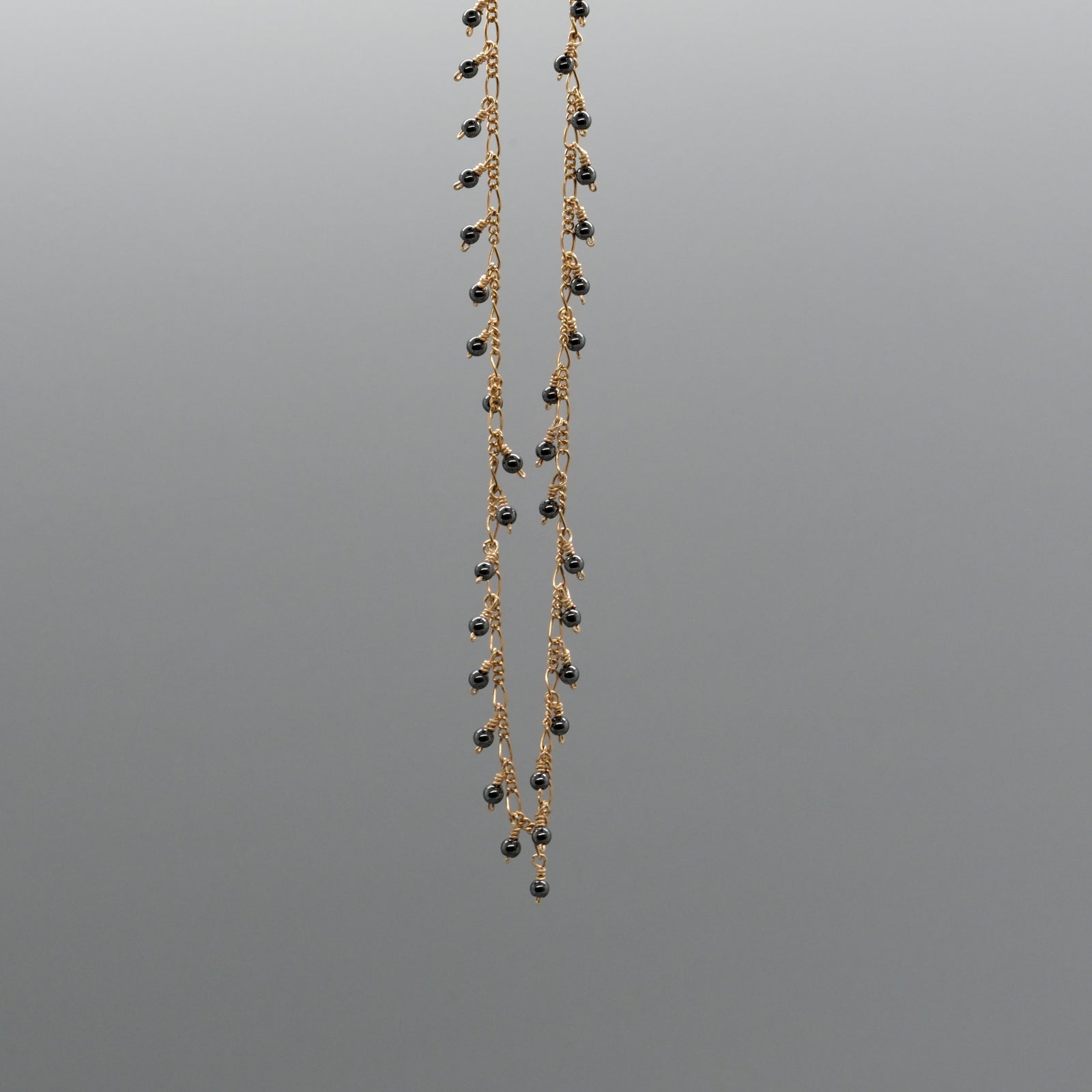 AMIRA CHOKER NECKLACE