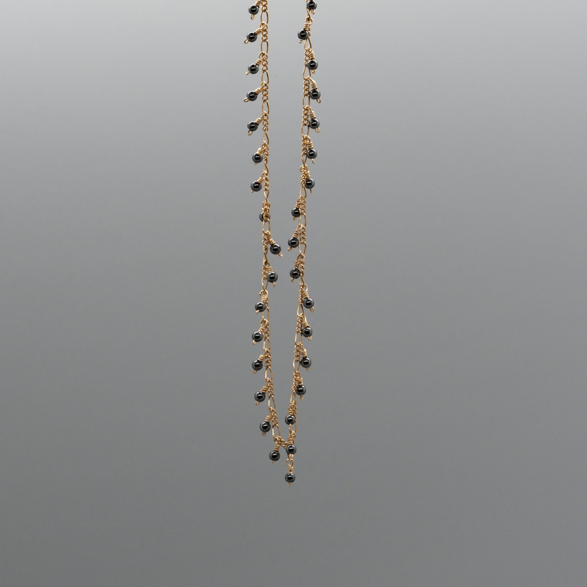 AMIRA CHOKER NECKLACE