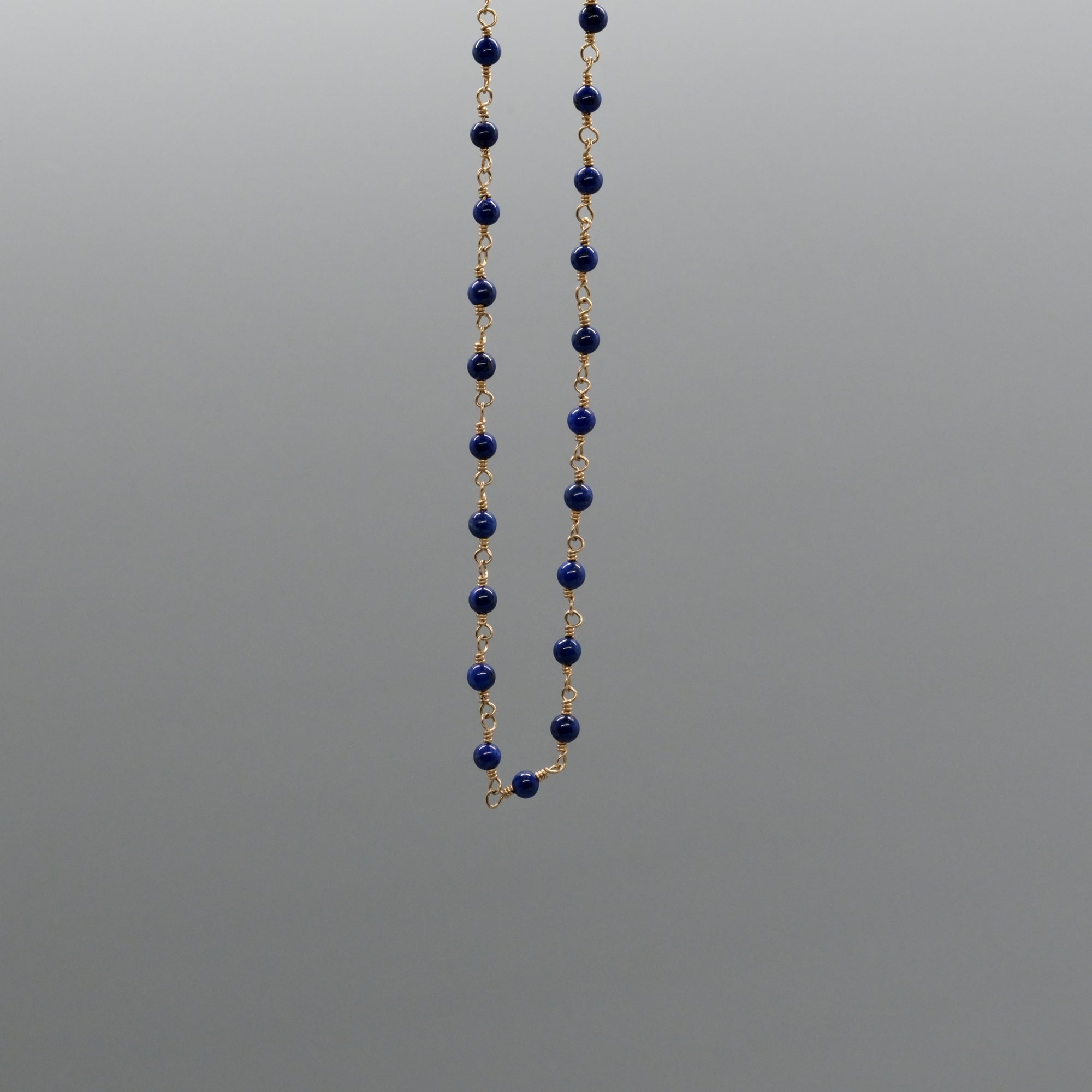 AMIRA CHOKER NECKLACE