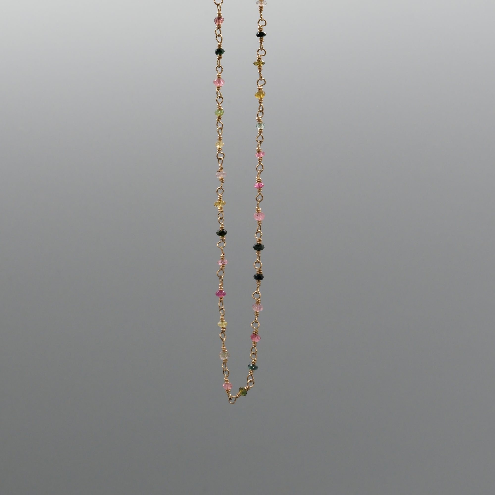 AMIRA CHOKER NECKLACE