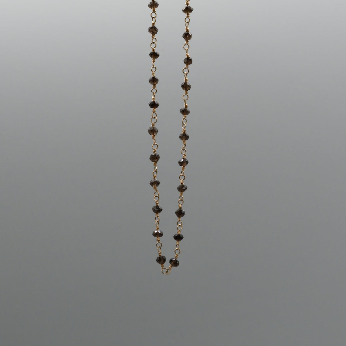 AMIRA CHOKER NECKLACE