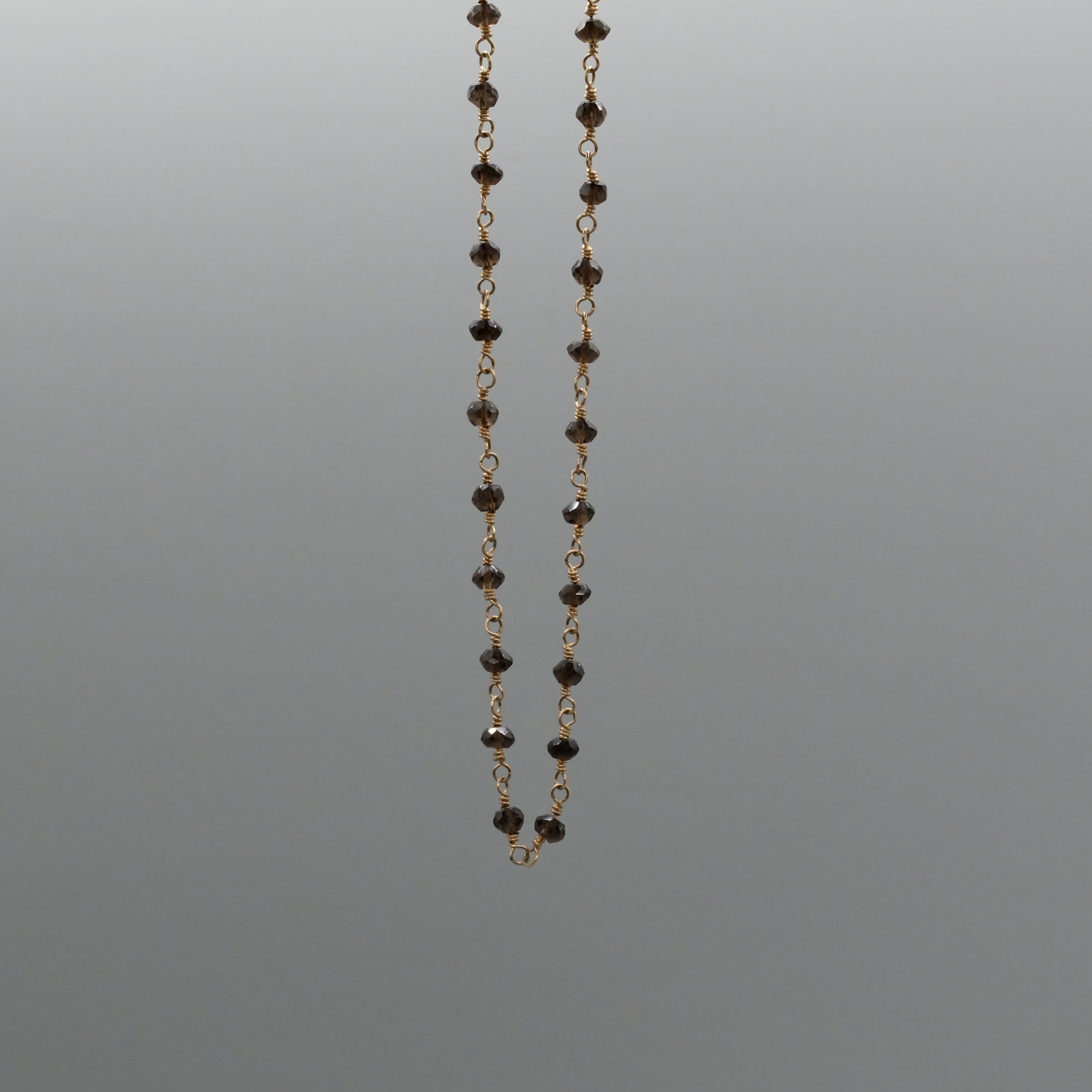 AMIRA CHOKER NECKLACE