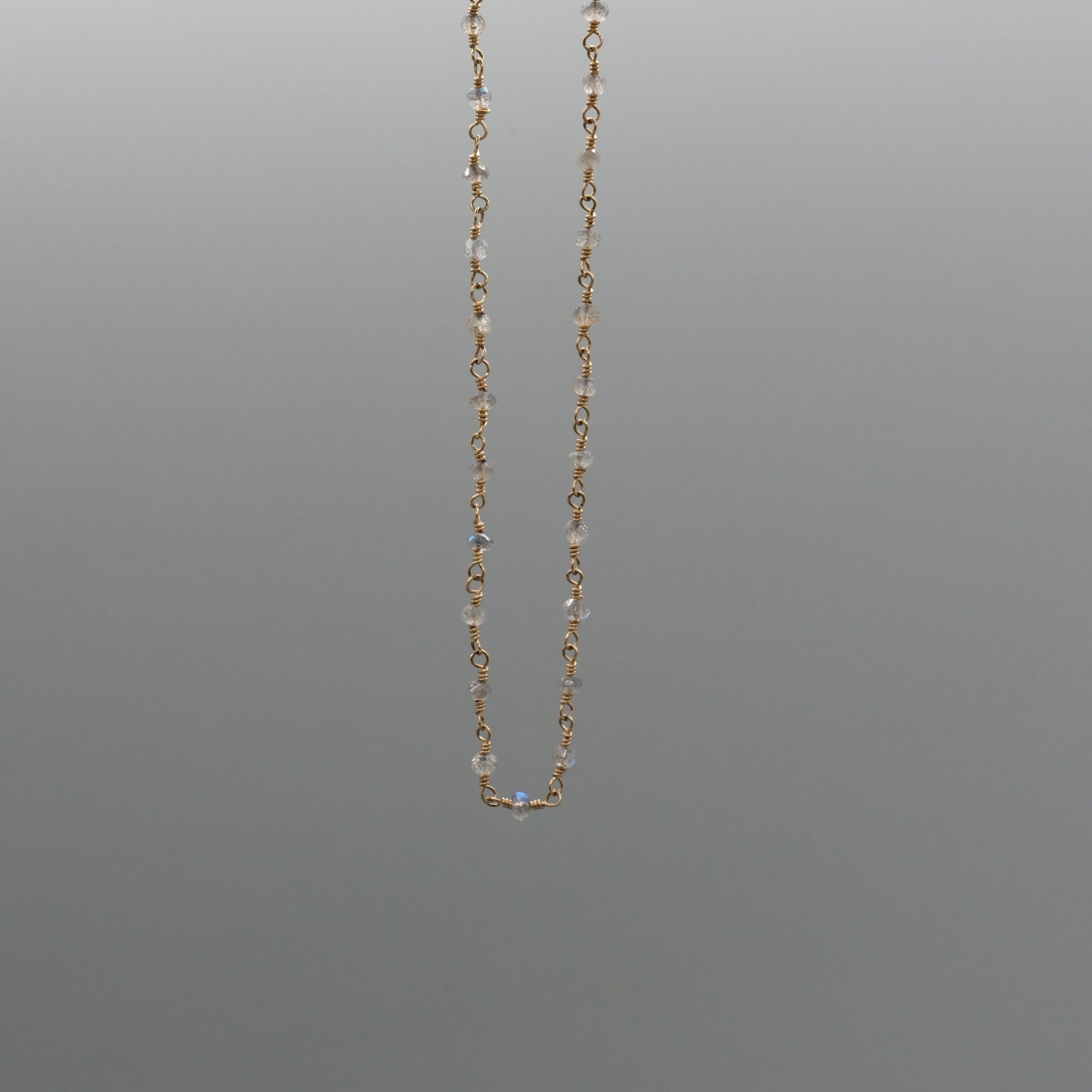 AMIRA CHOKER NECKLACE