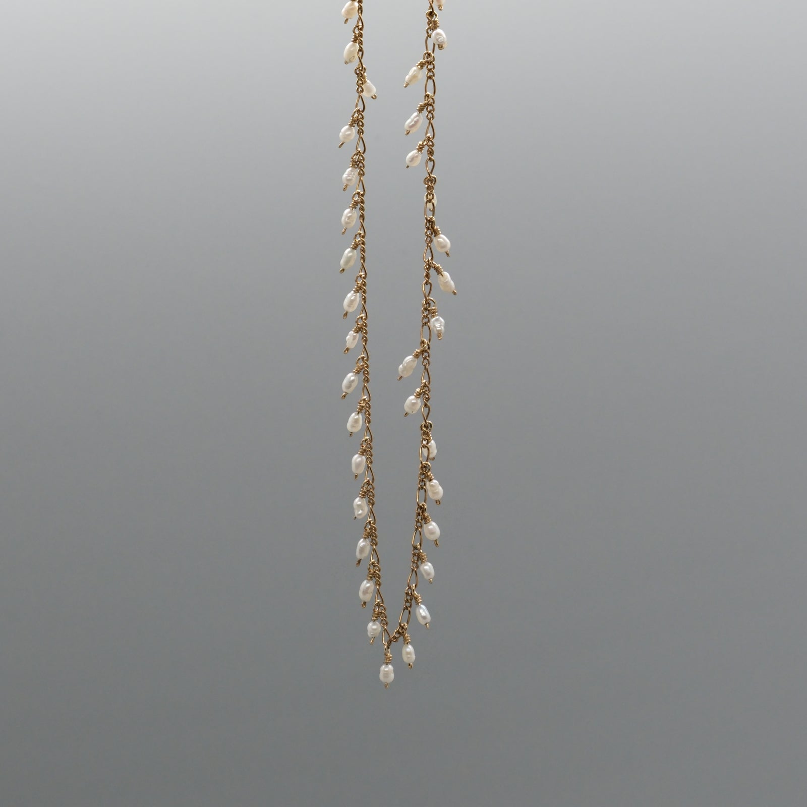 AMIRA CHOKER NECKLACE