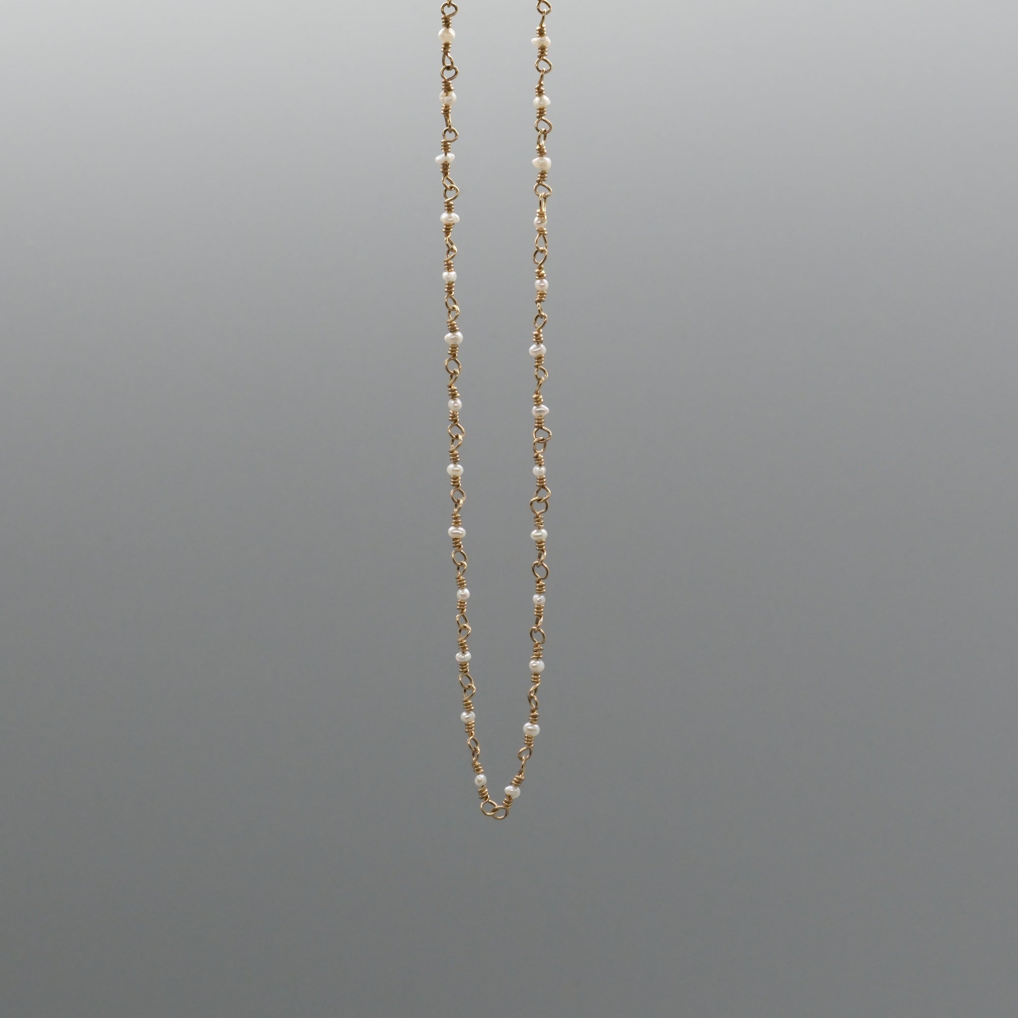 AMIRA CHOKER NECKLACE