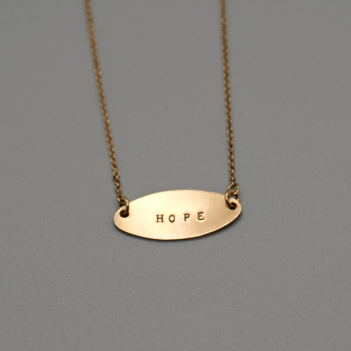 Oval bar necklace