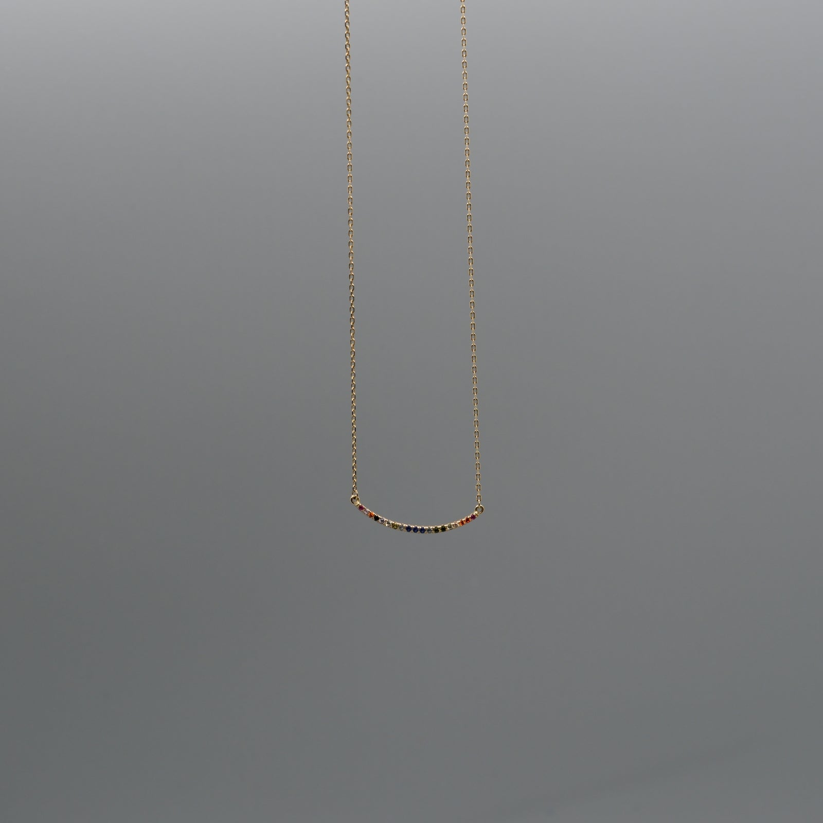 curved bar necklace