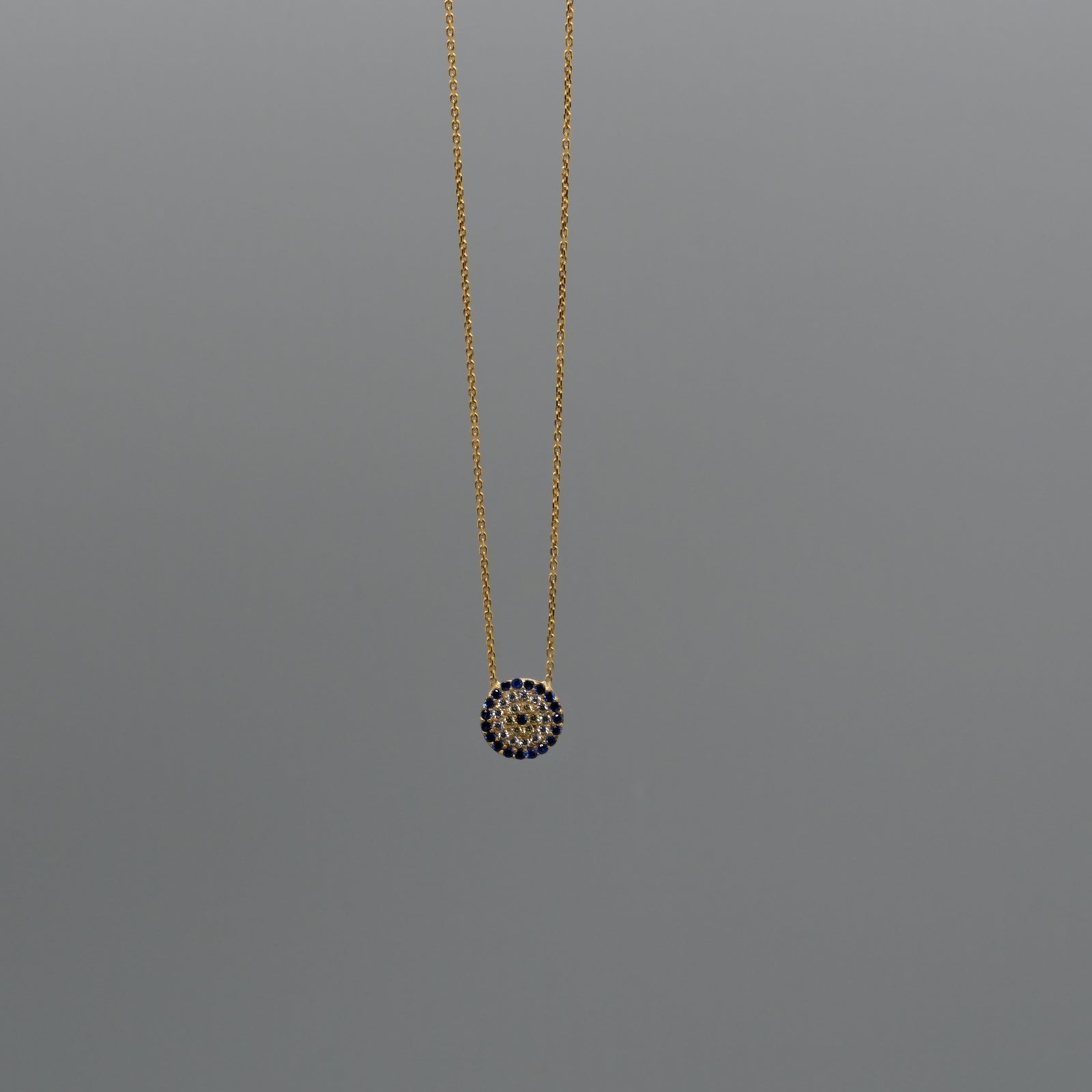 Round eye necklace