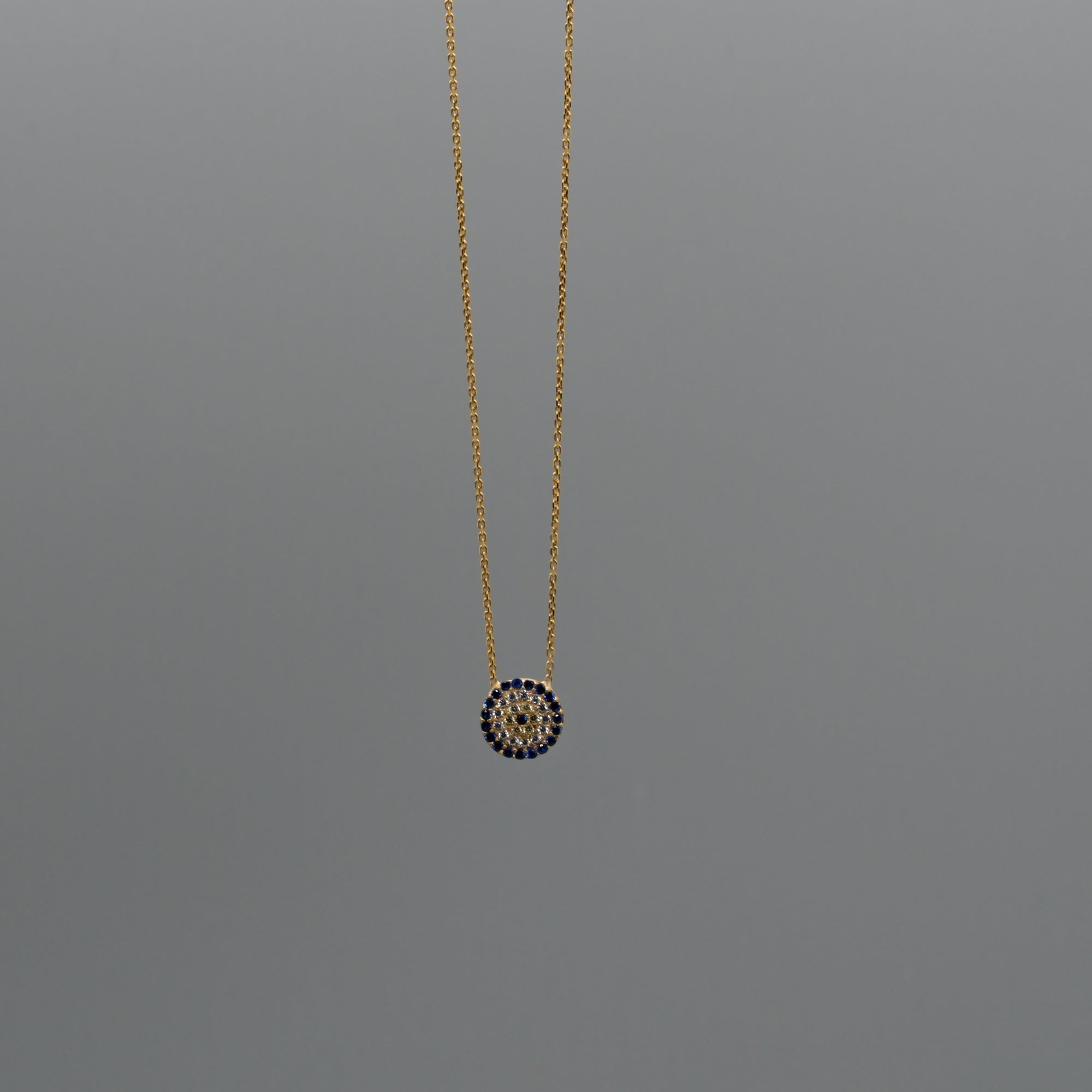 Round eye necklace