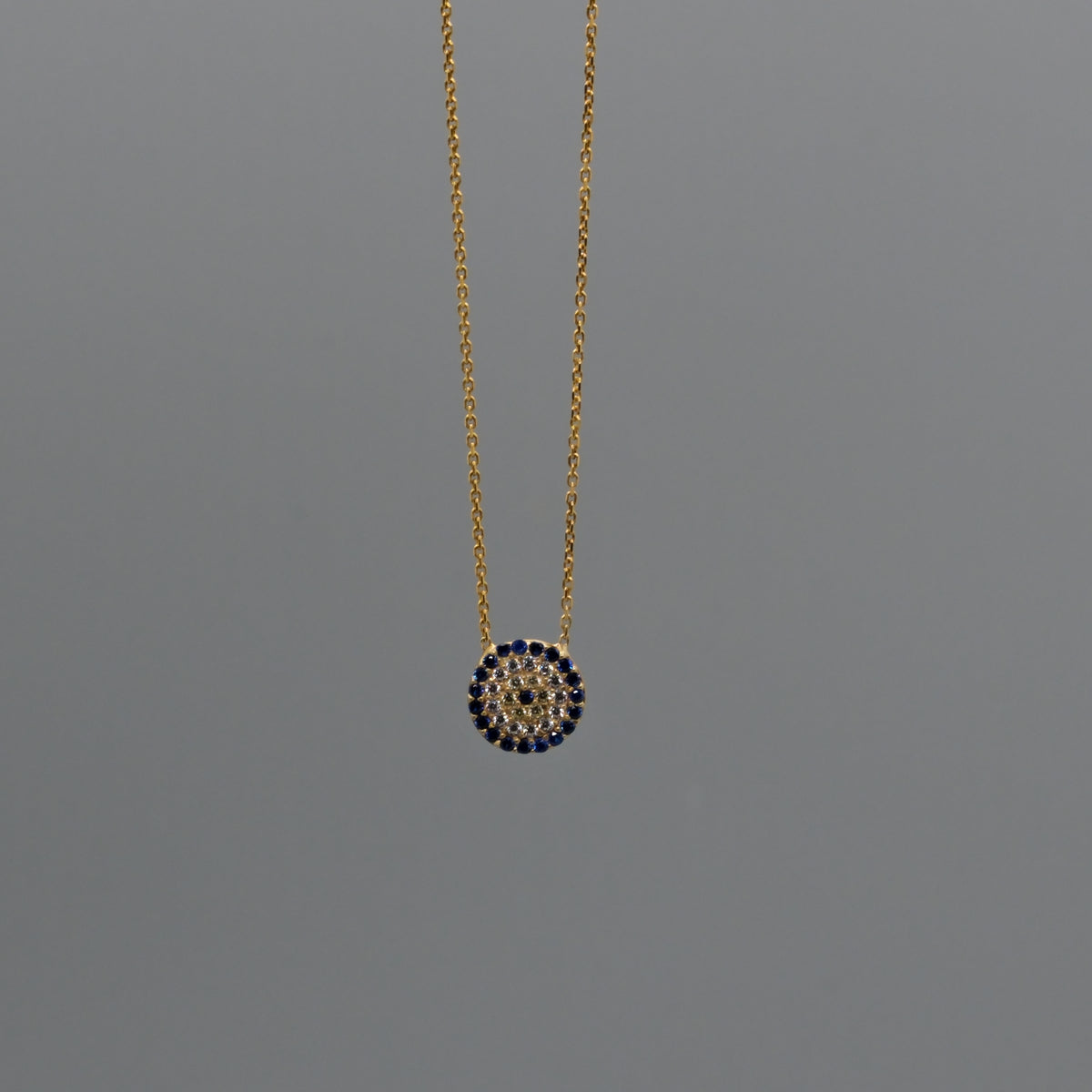 Round eye necklace