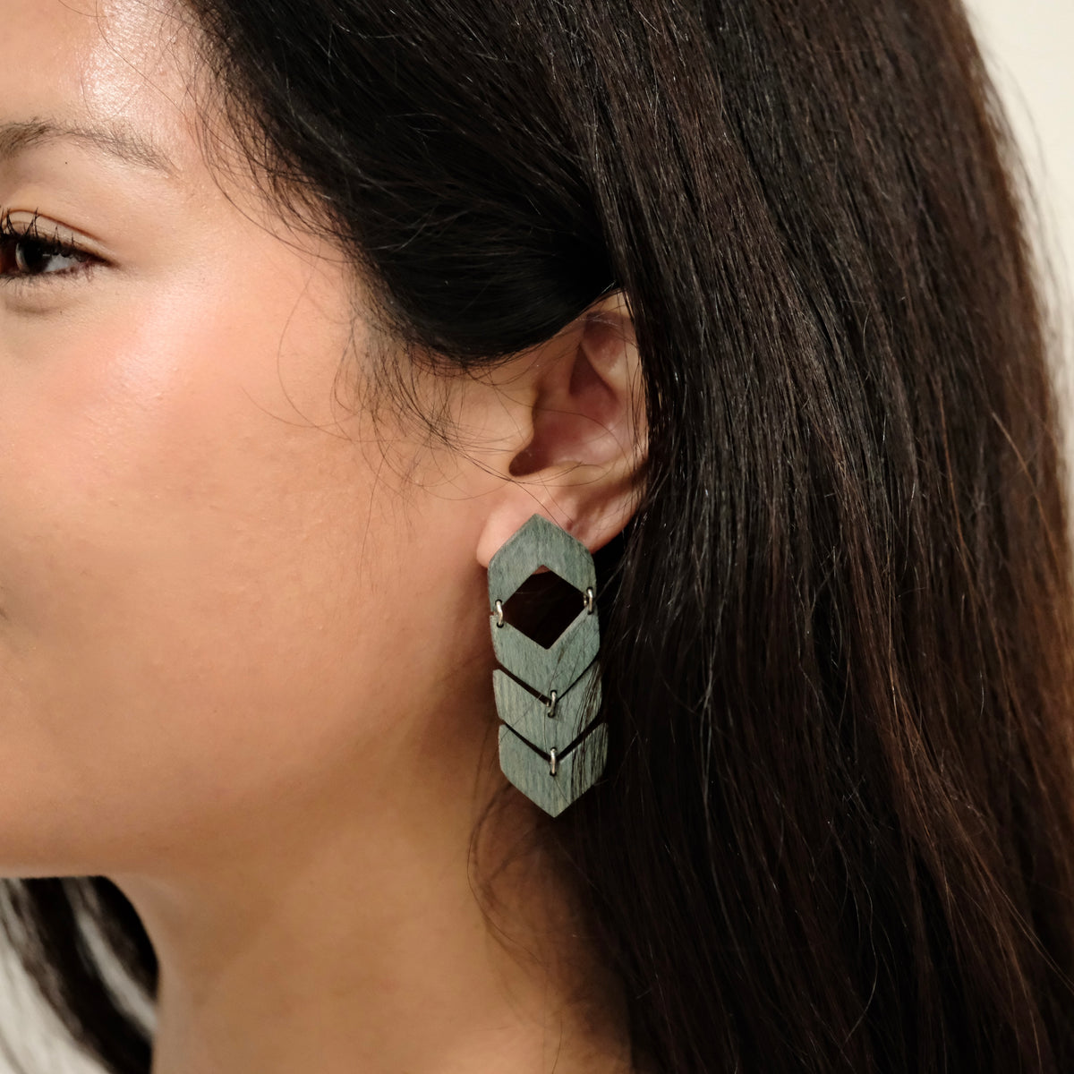 neva earrings