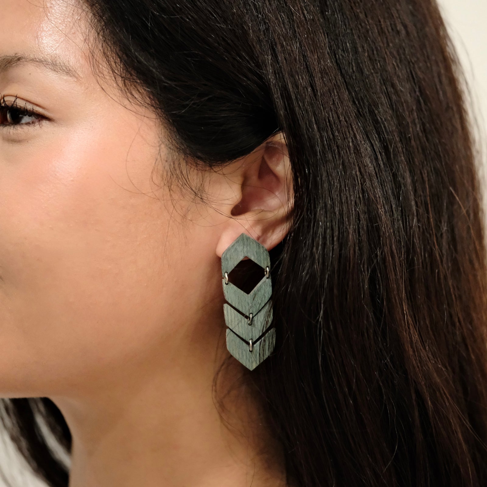 neva earrings