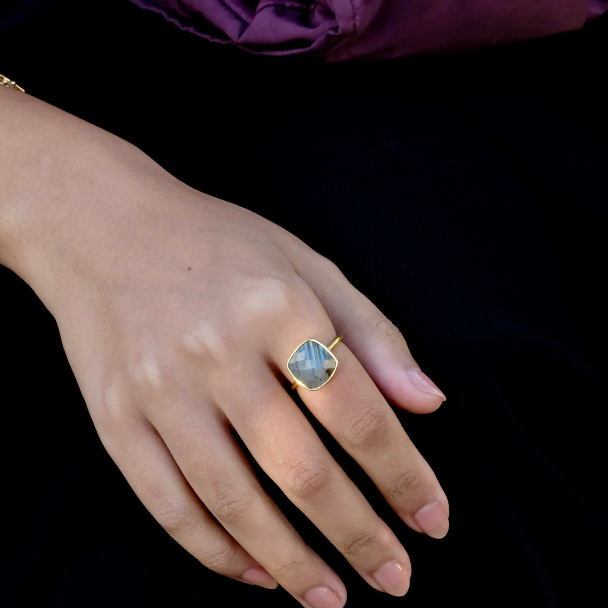 Nessa ring