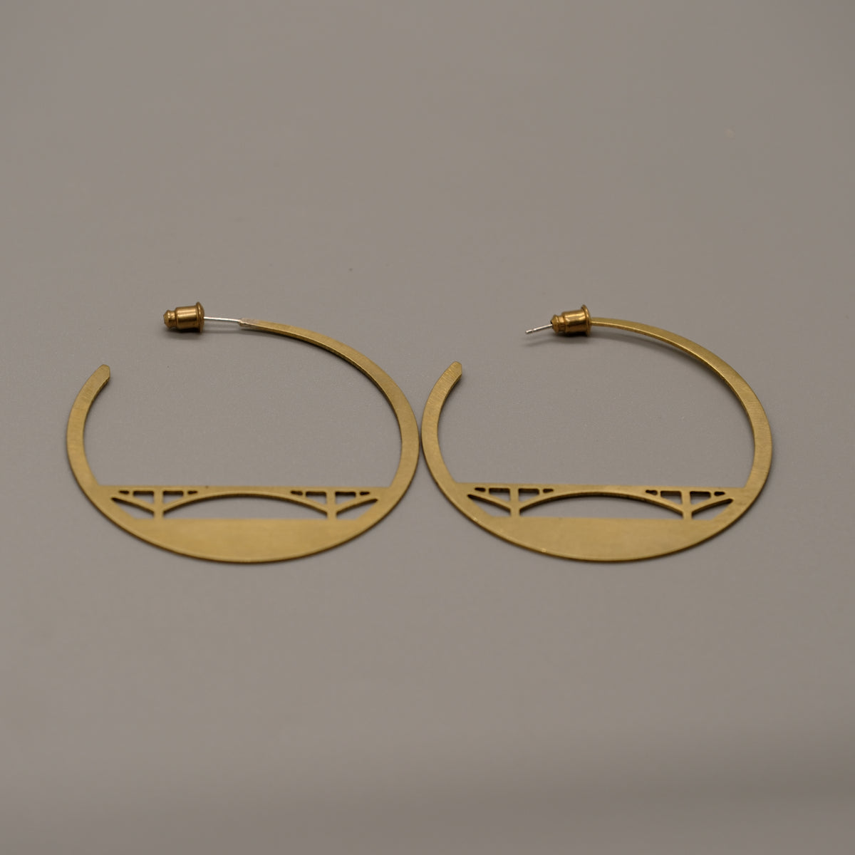 Arc earrings